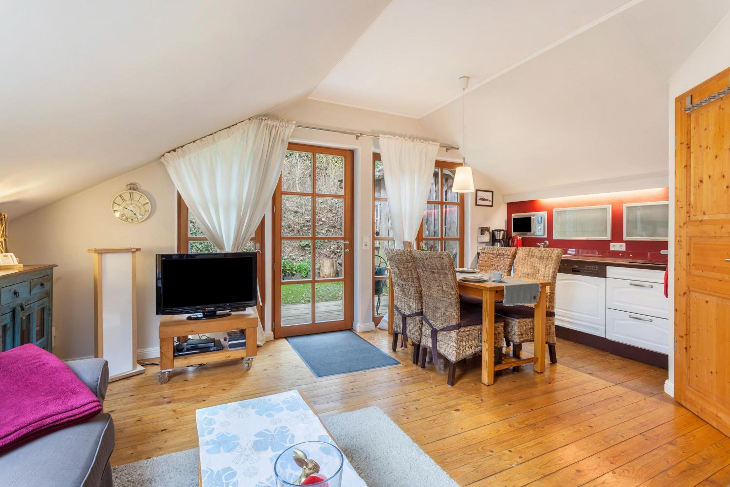 Two-Bedroom Deluxe Apartment with Garden View