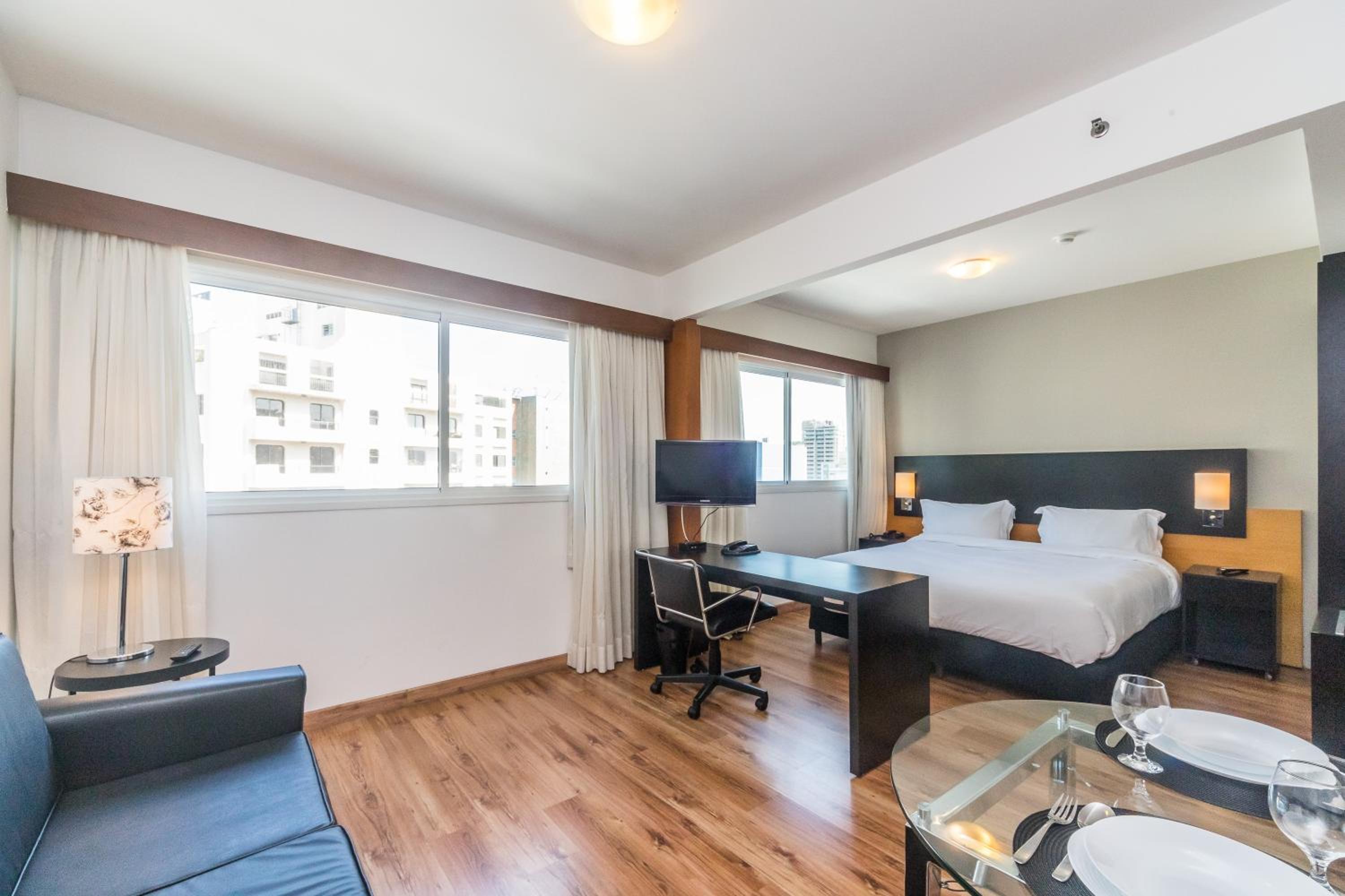 Standard Suite - Photo 1