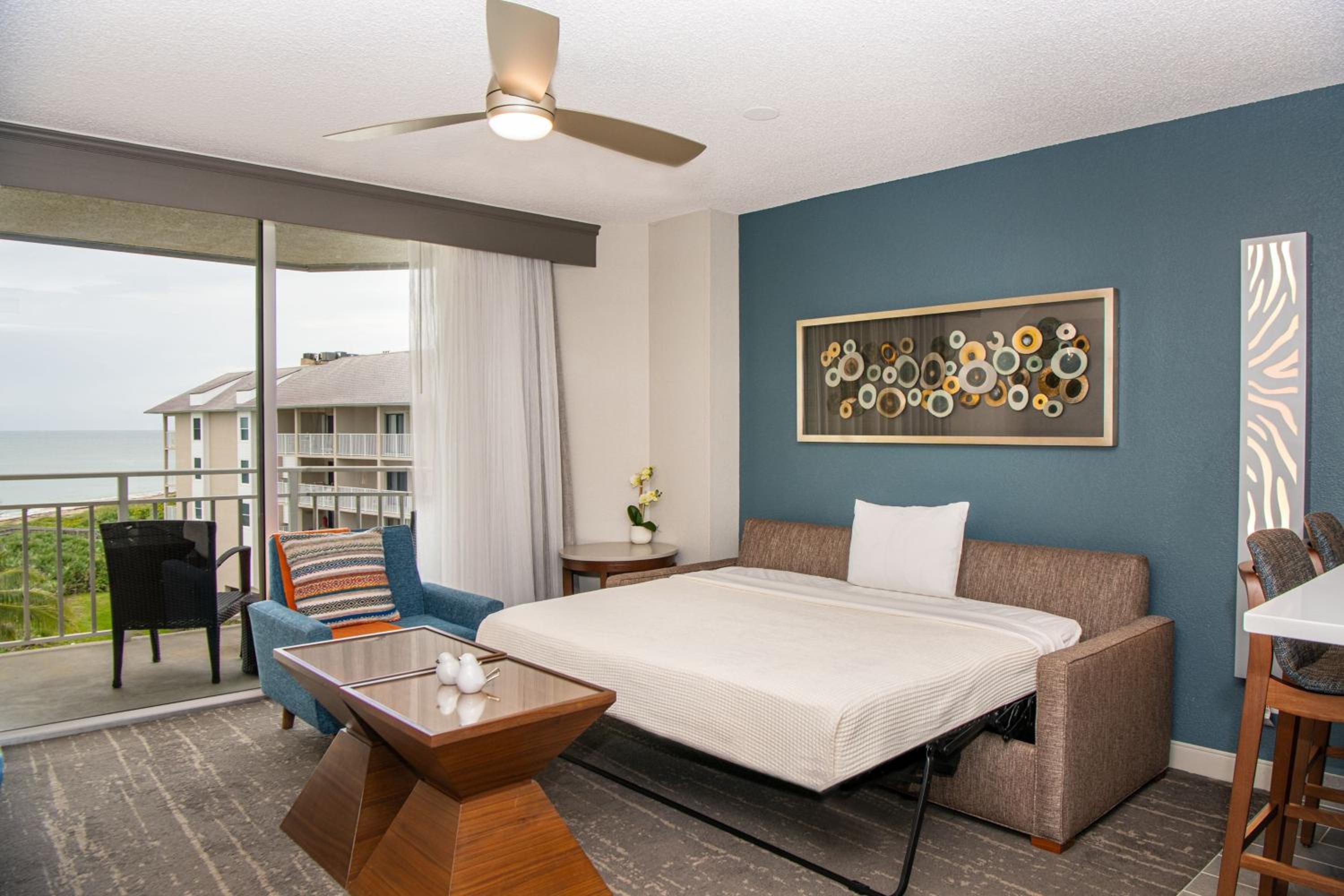 One-Bedroom King Condominium with Sofa Bed, Oceanview, Balcony (Beach Villas) - Photo 2