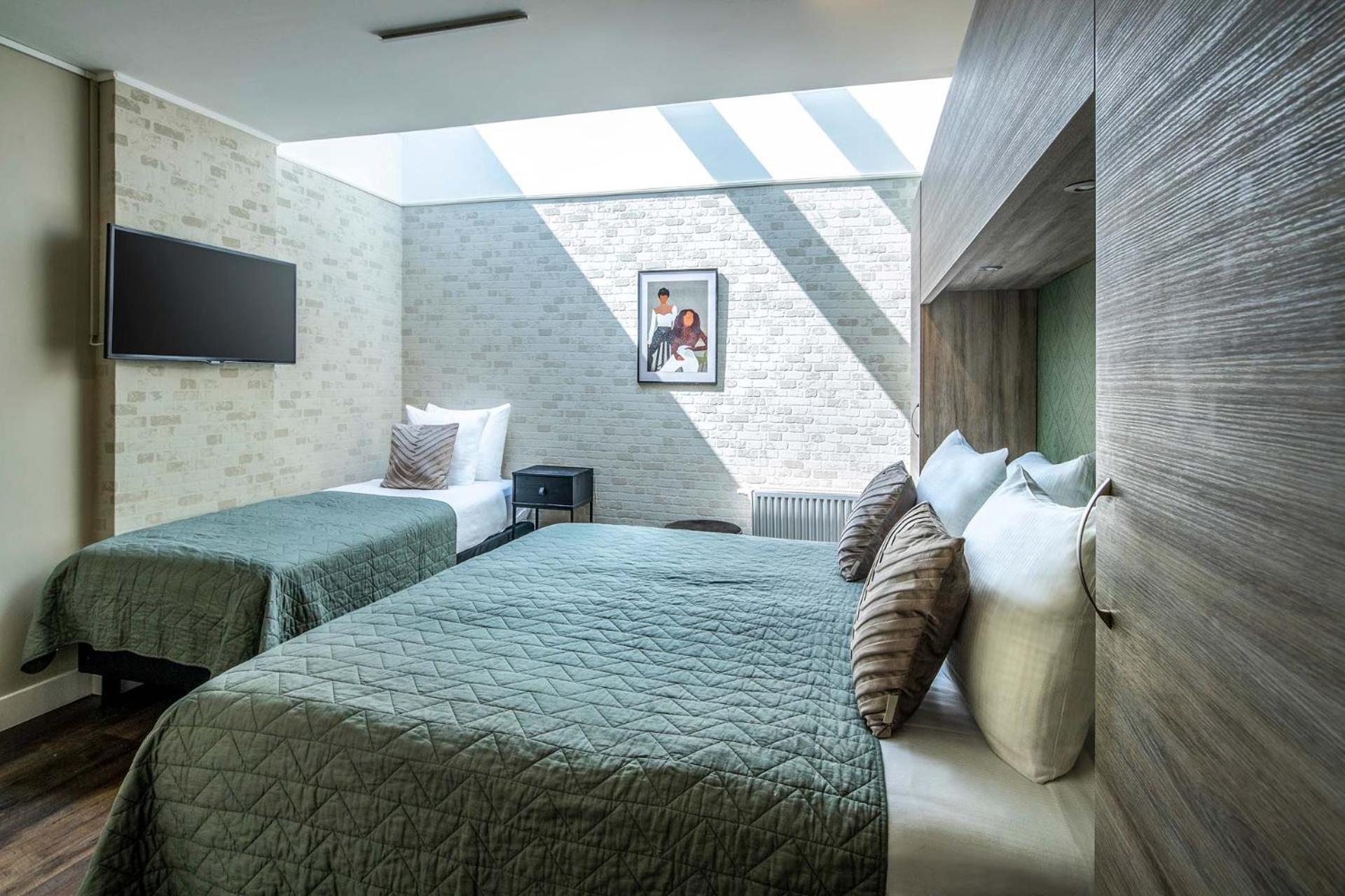 Ground Floor Triple Room without windows