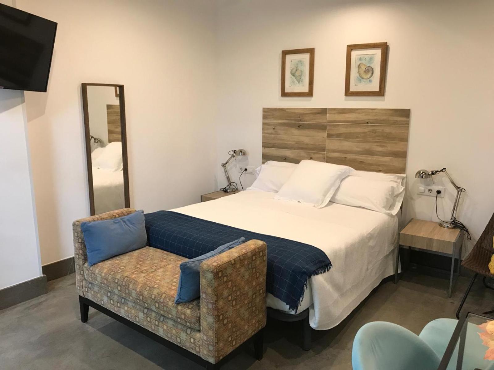 Double Room - Photo 23