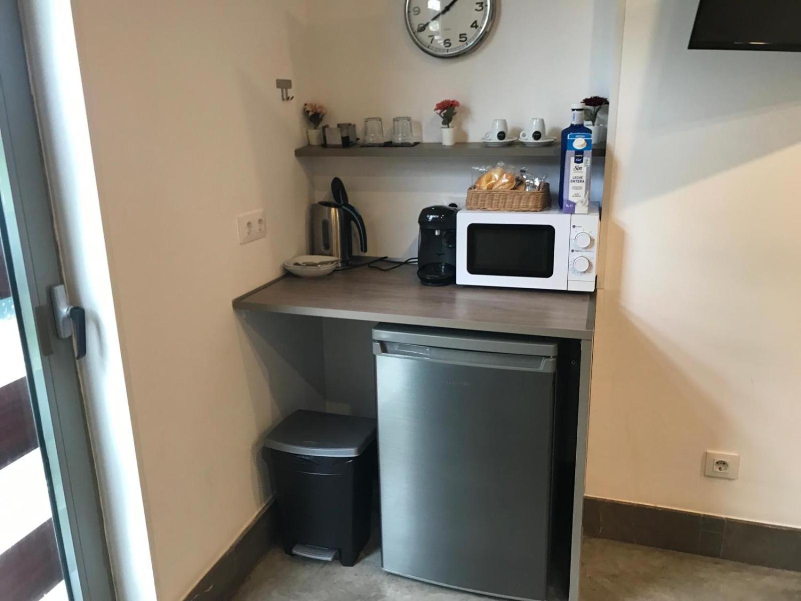 Double Room - Photo 18