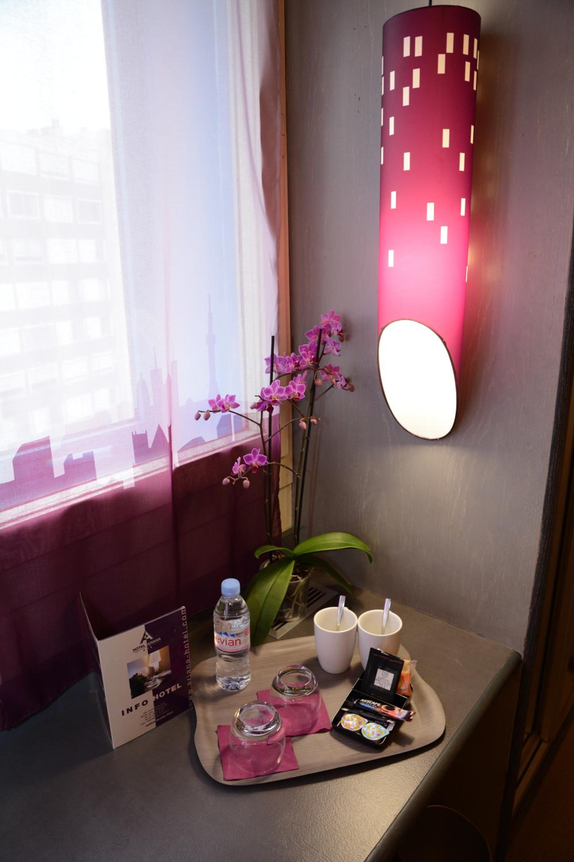 Single Room with Bath photo 2