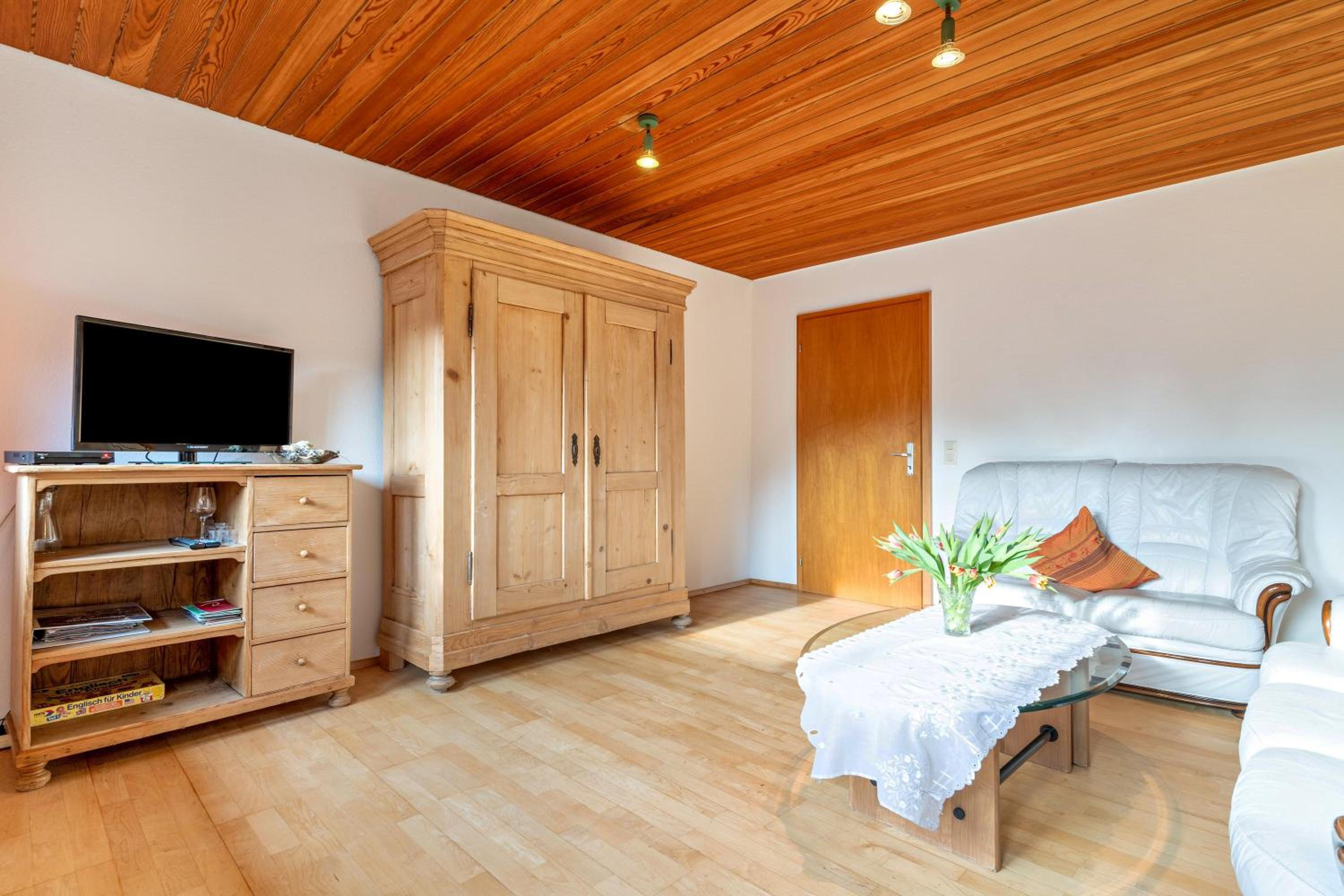 Three-Bedroom Premium Apartment with Balcony photo 1