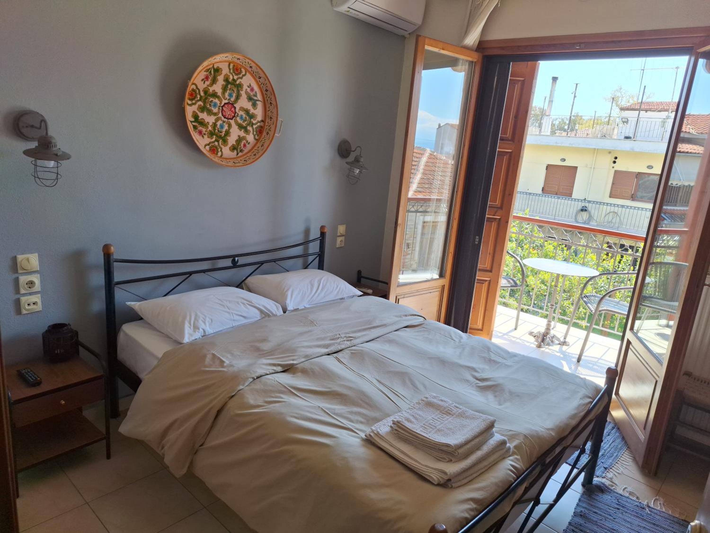 Small Double Room photo 1