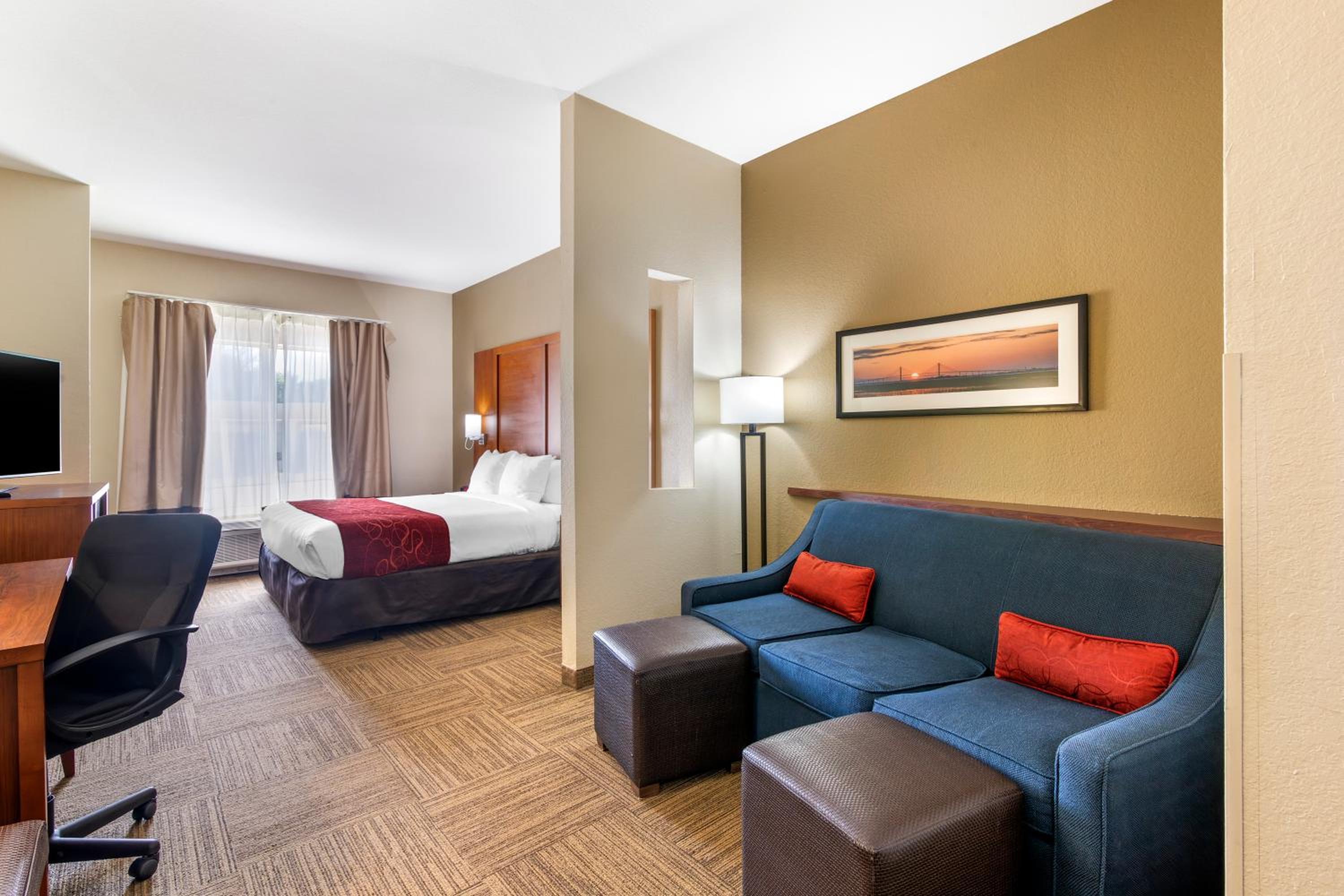 King Suite - Disability Access/Non-Smoking photo 1