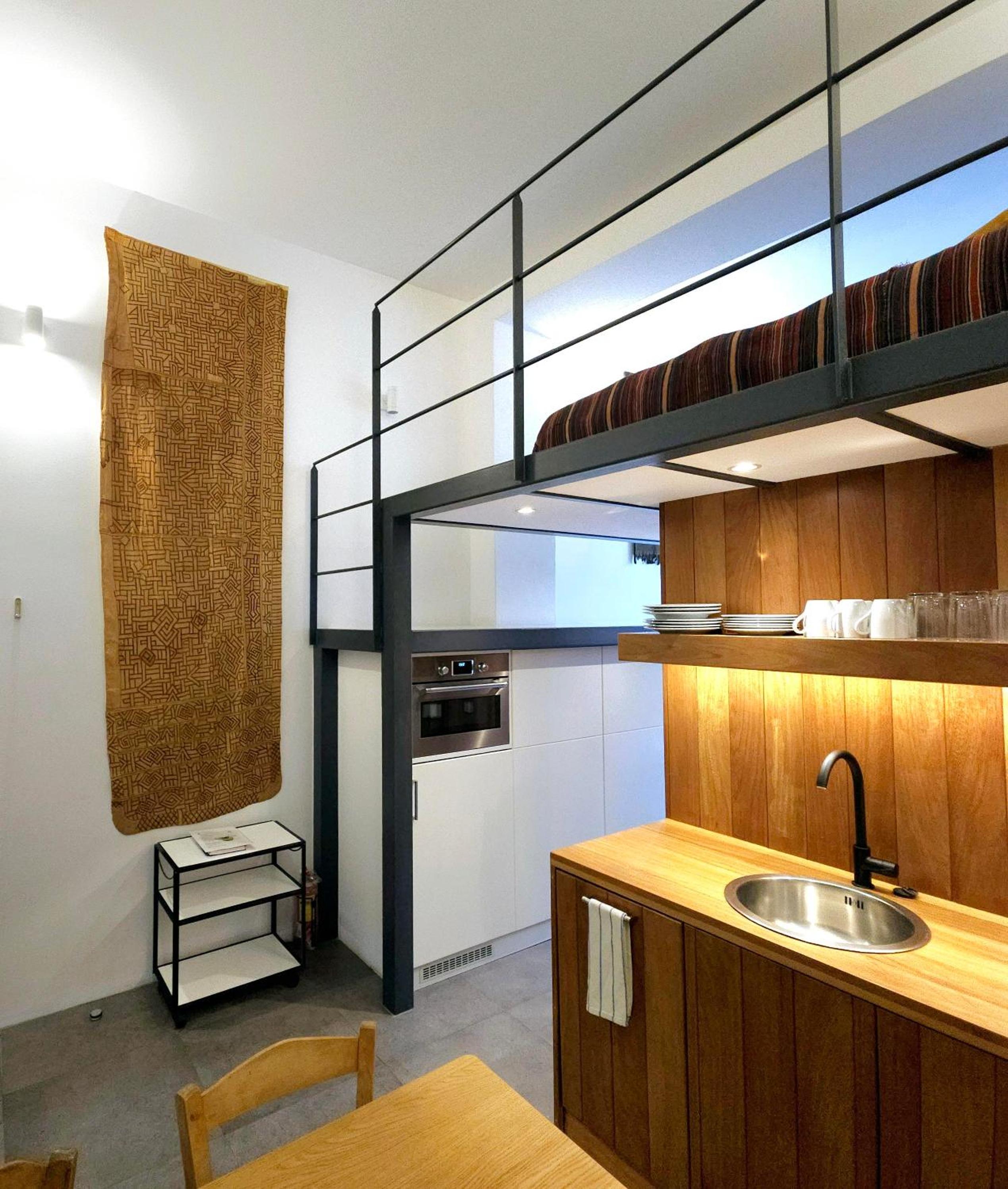 One-Bedroom Apartment photo 3