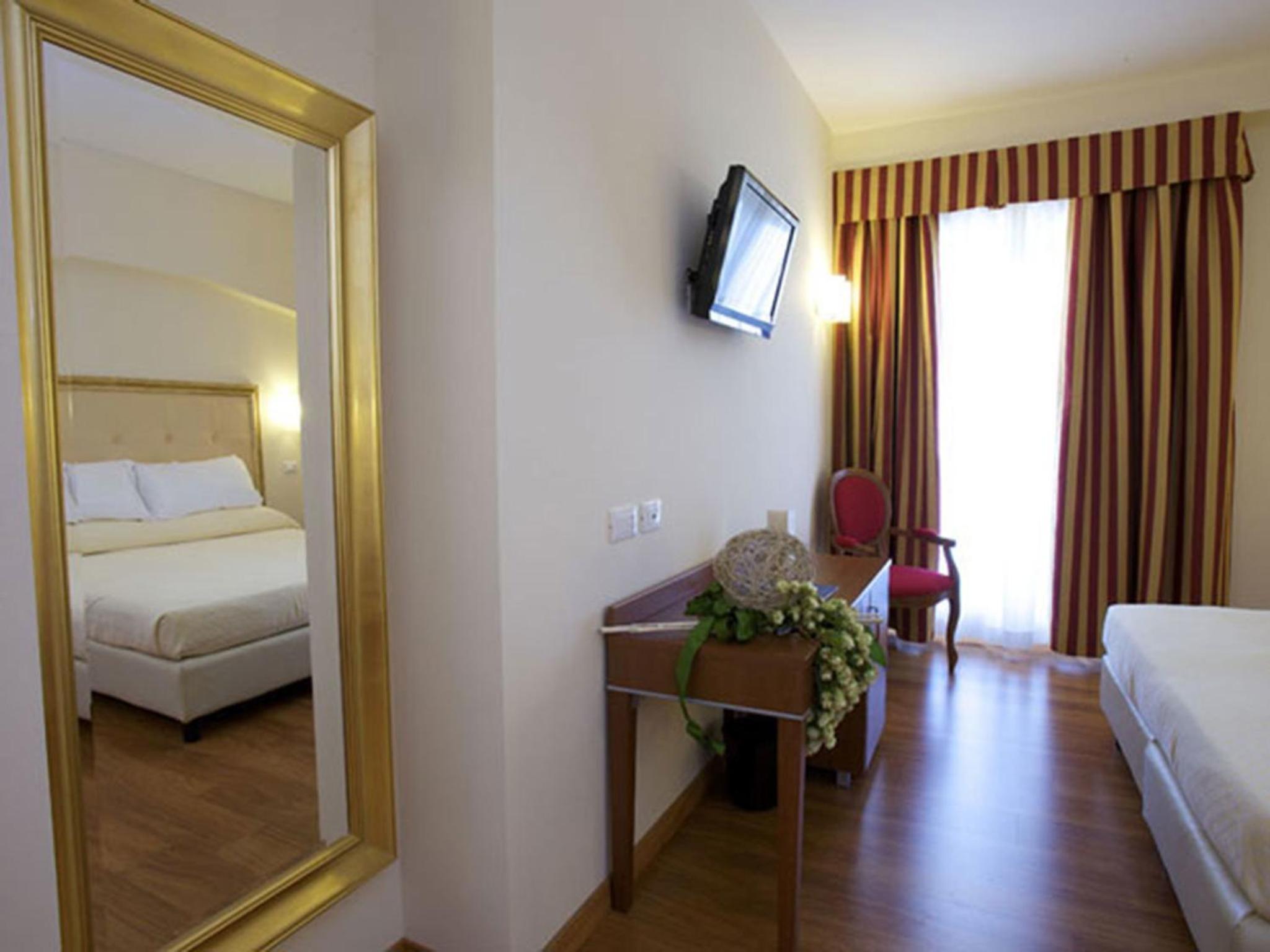 Standard Double or Twin Room with Valley View - Photo 5