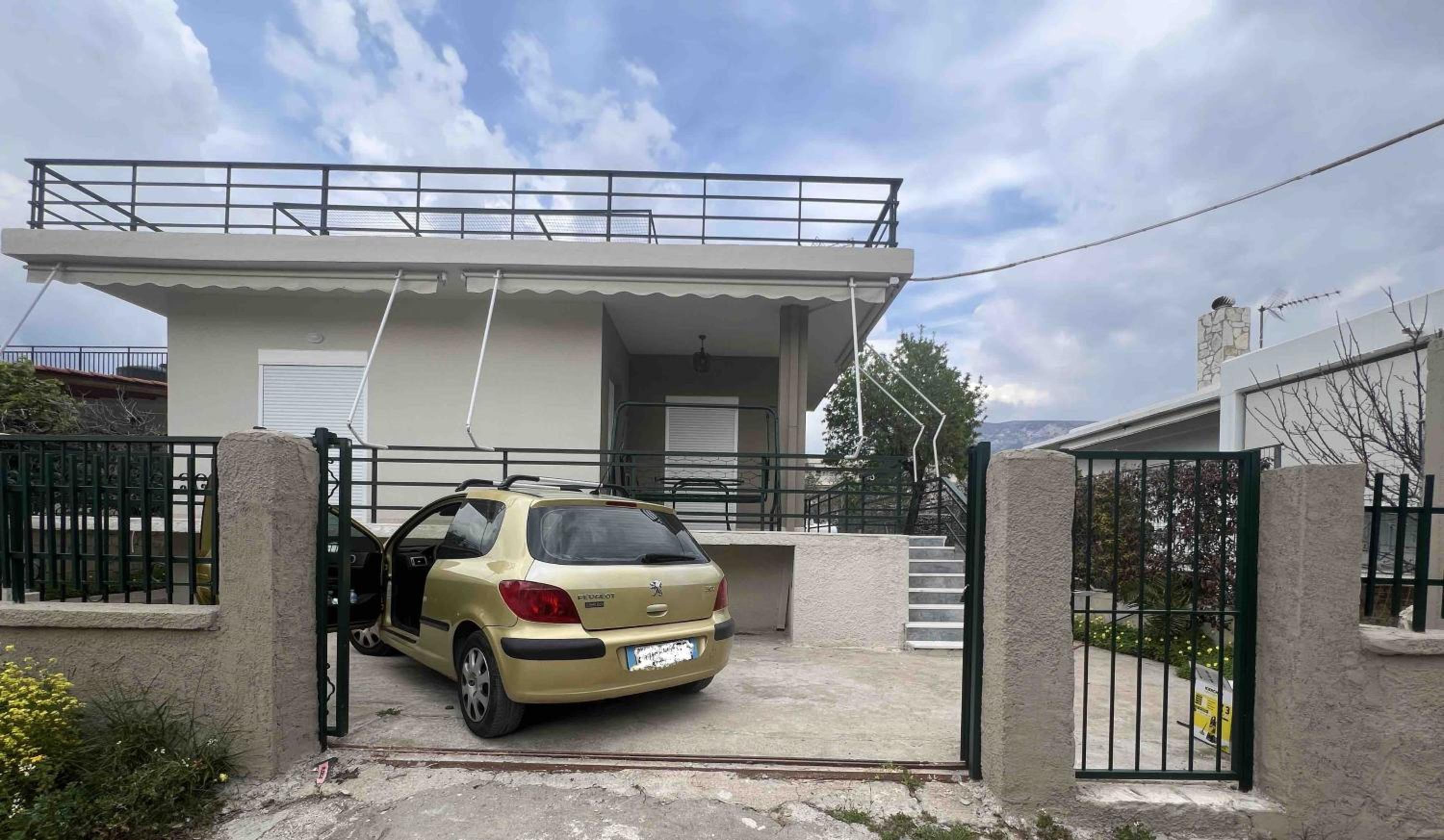 Two-Bedroom House photo 3