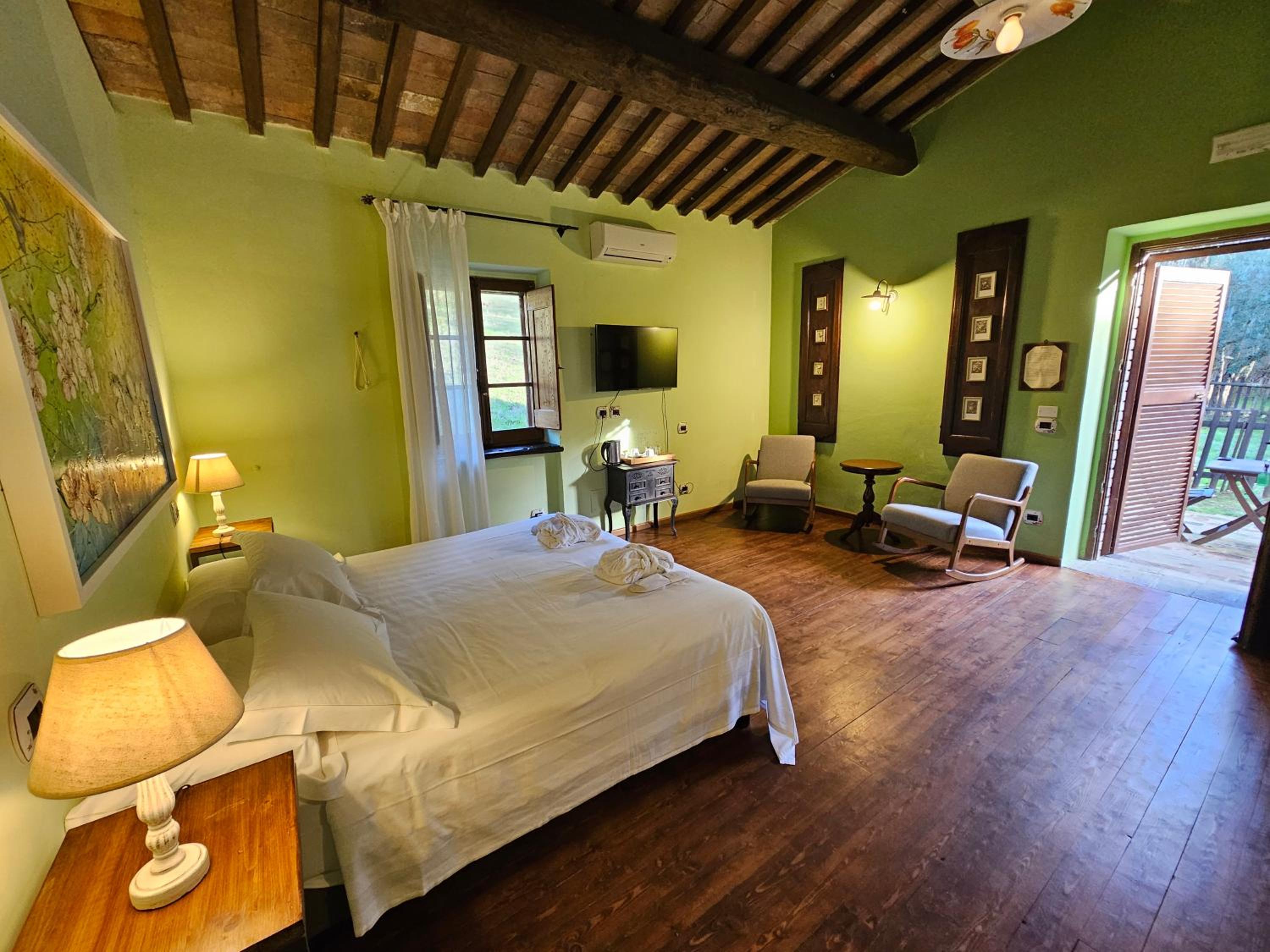 Junior Suite - Photo 11