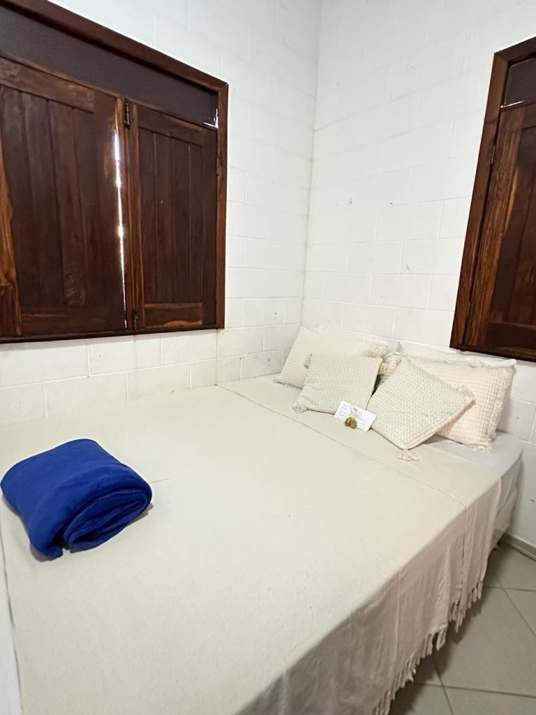 Five-Bedroom House photo 1
