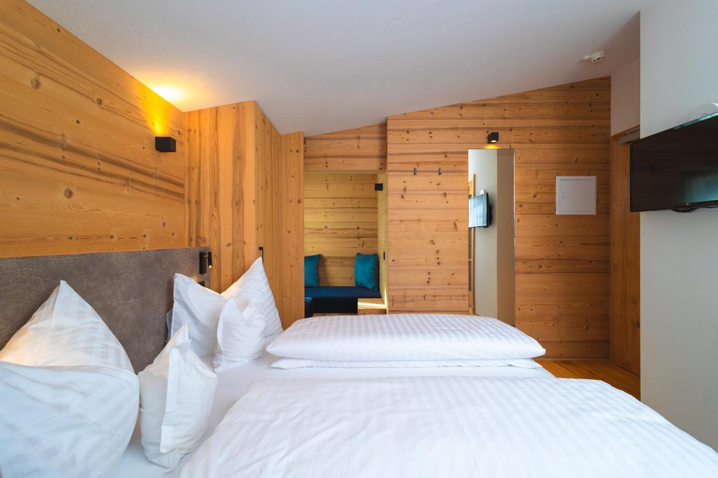Superior Double Room - Photo 1