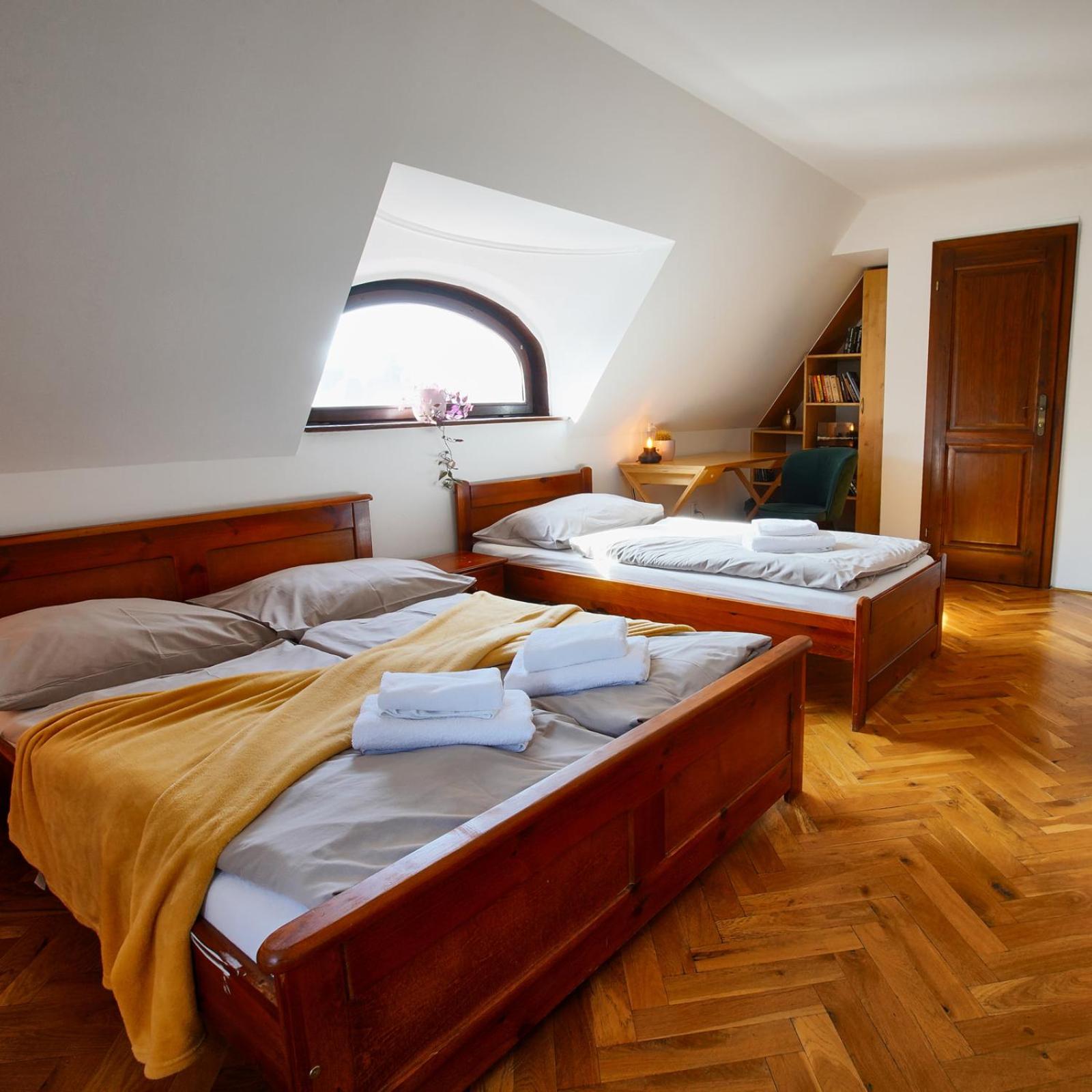 Triple Room