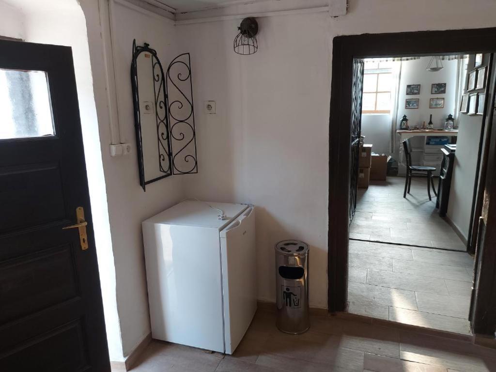 Two-Bedroom Apartment - Photo 2