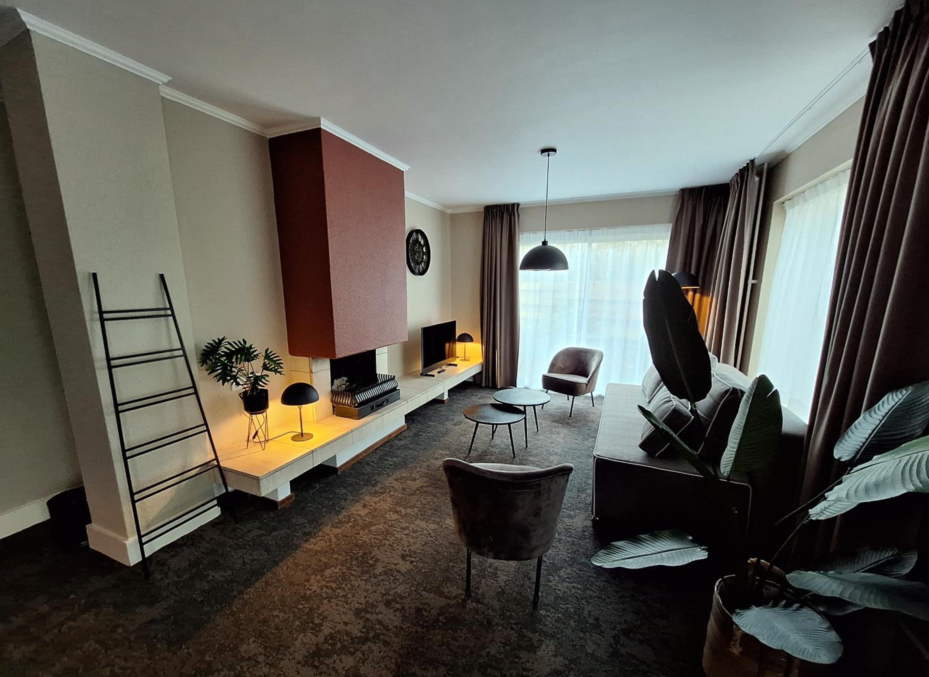 Suite - Photo 4