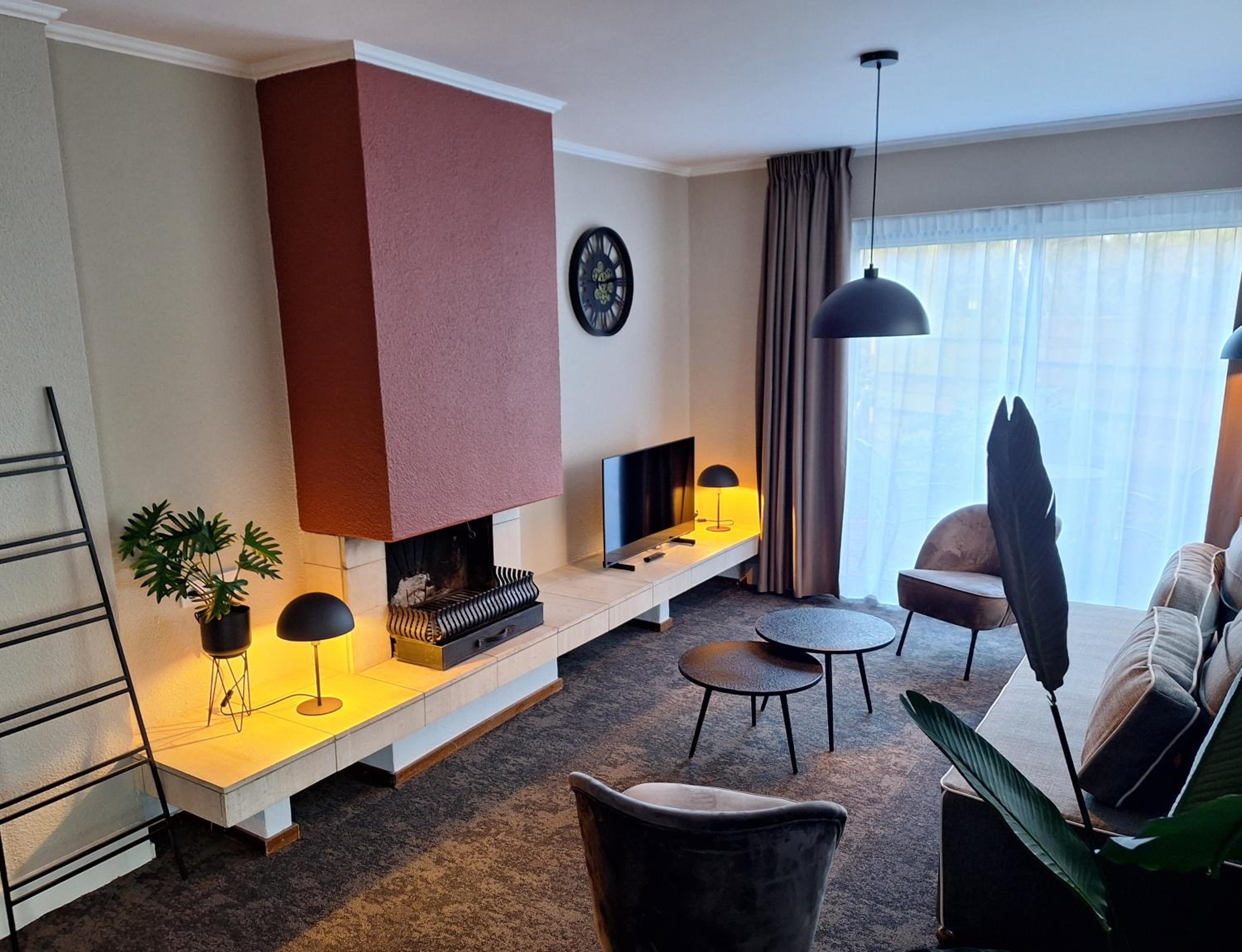 Suite - Photo 6
