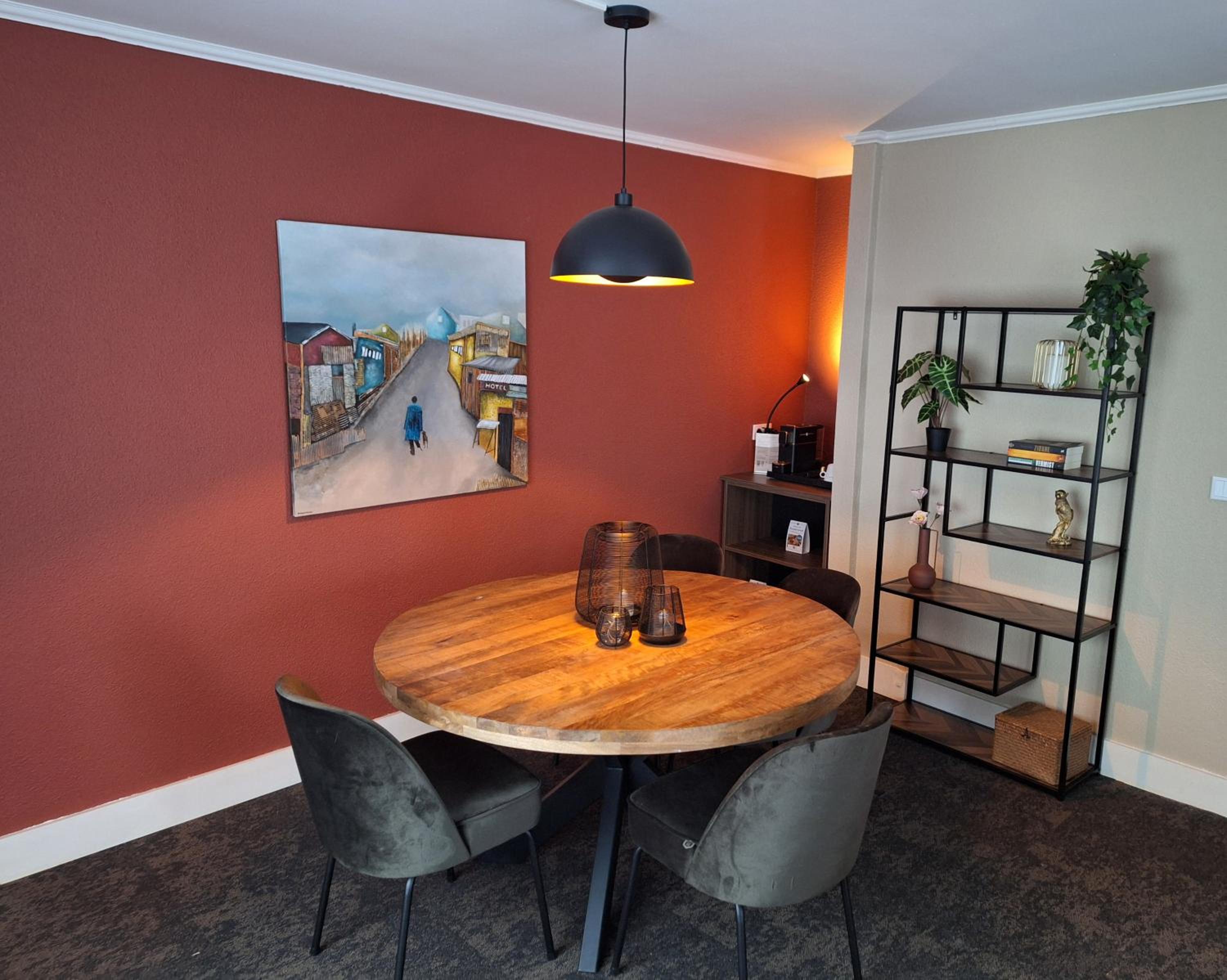 Suite - Photo 3