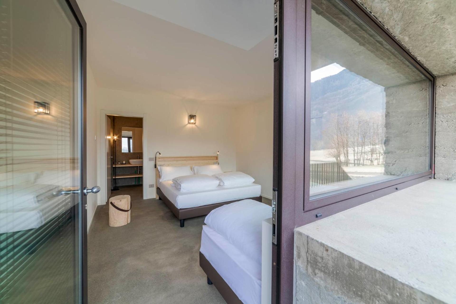 Deluxe Triple Room with Panoramic View photo 3