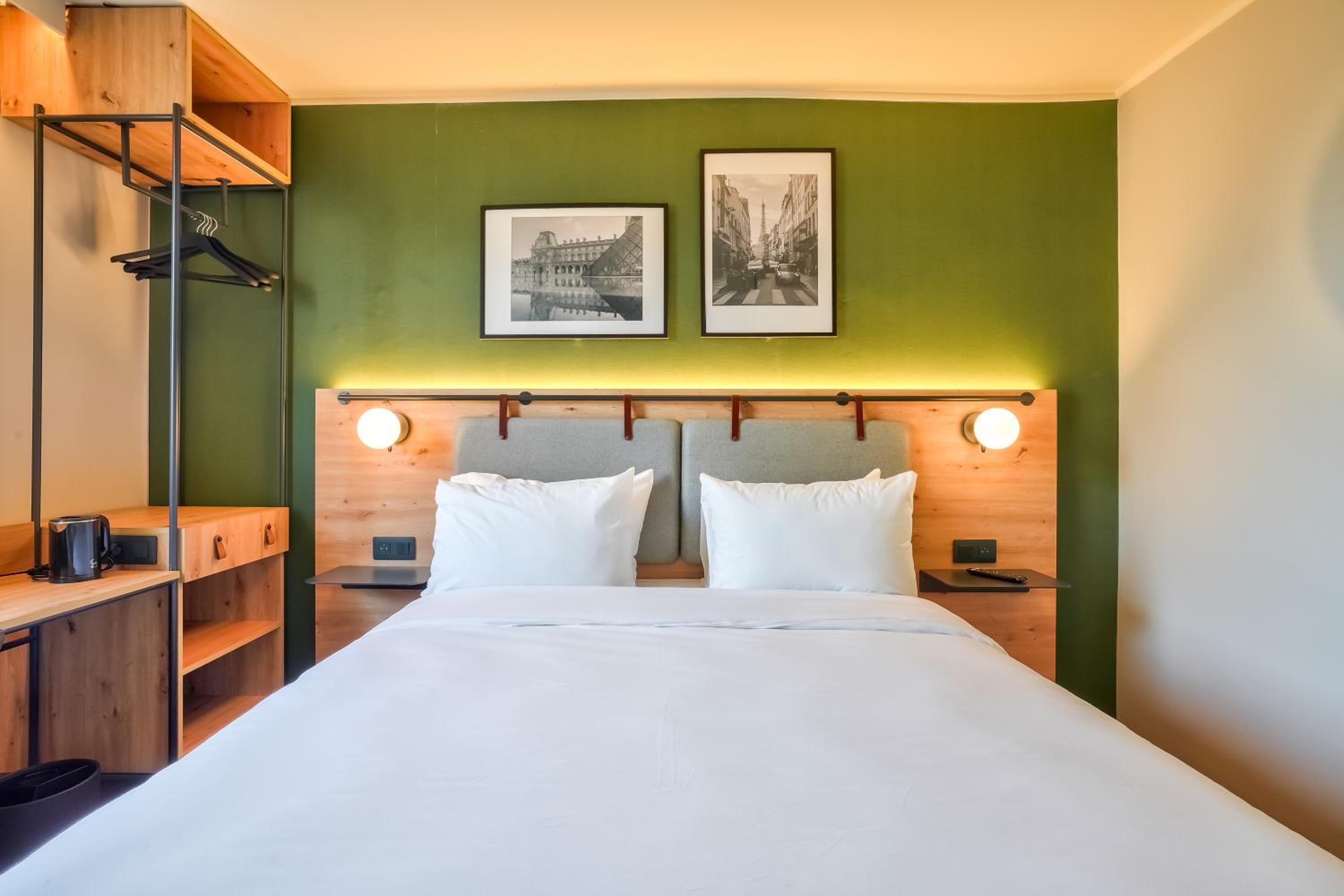 Standard Room - 1 Queen Bed - Photo 1