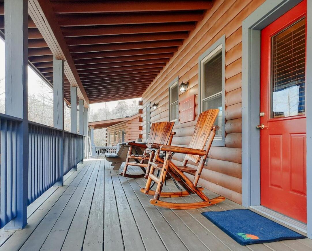 Two-Bedroom Cottage photo 2
