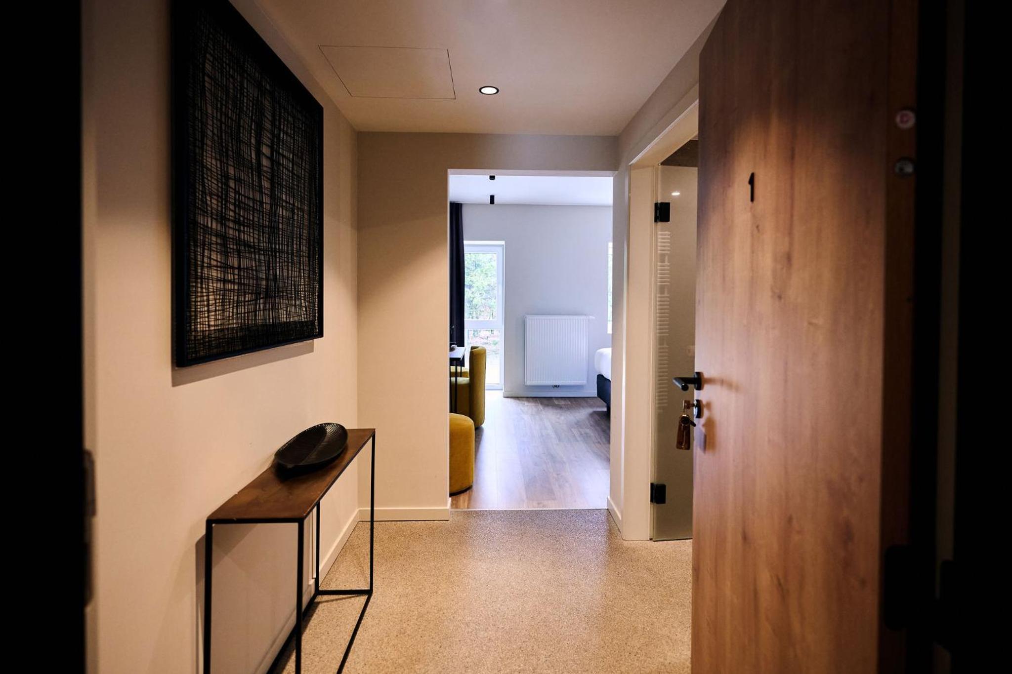 Double Room with Street View - Photo 10