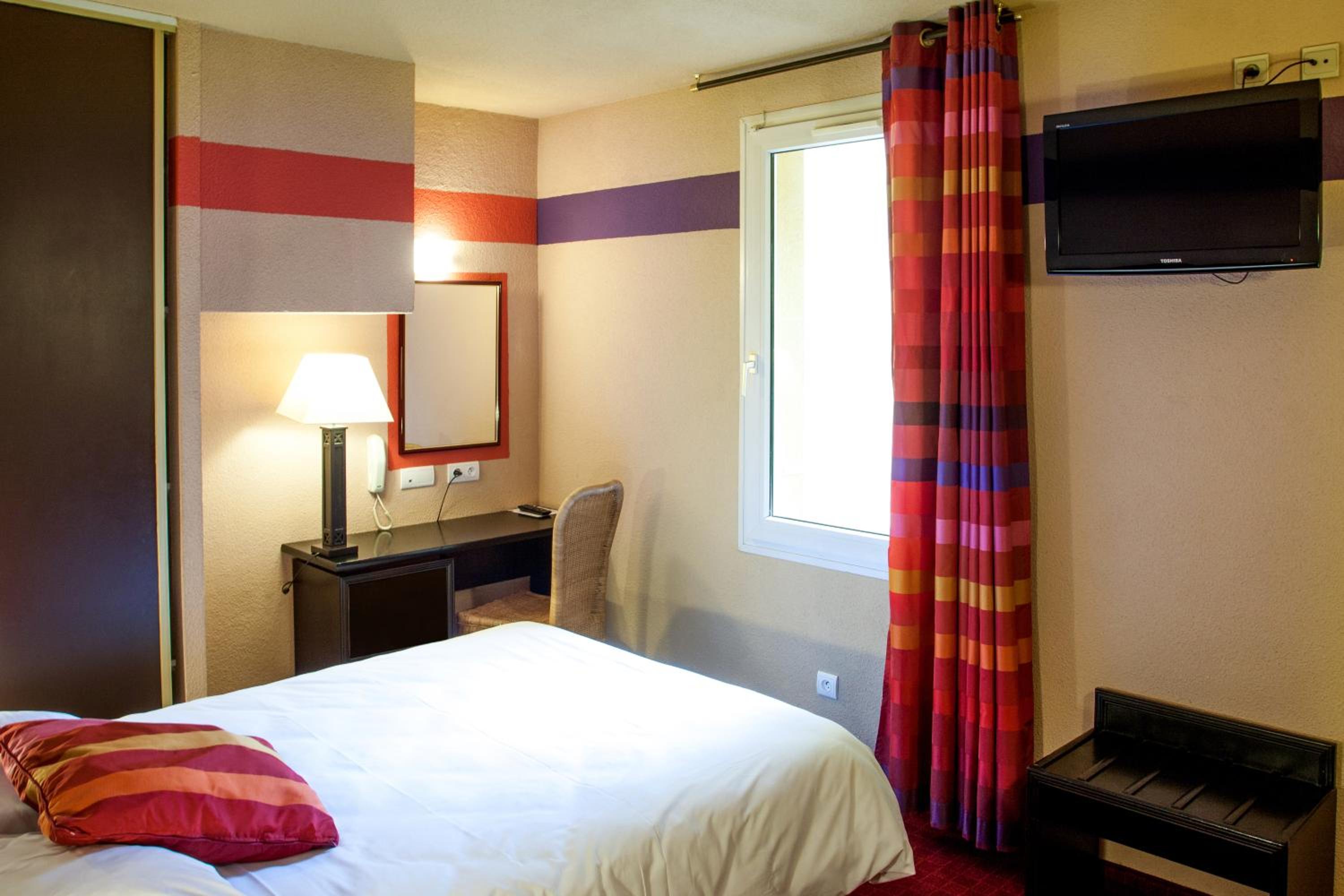 Small Single Room photo 1