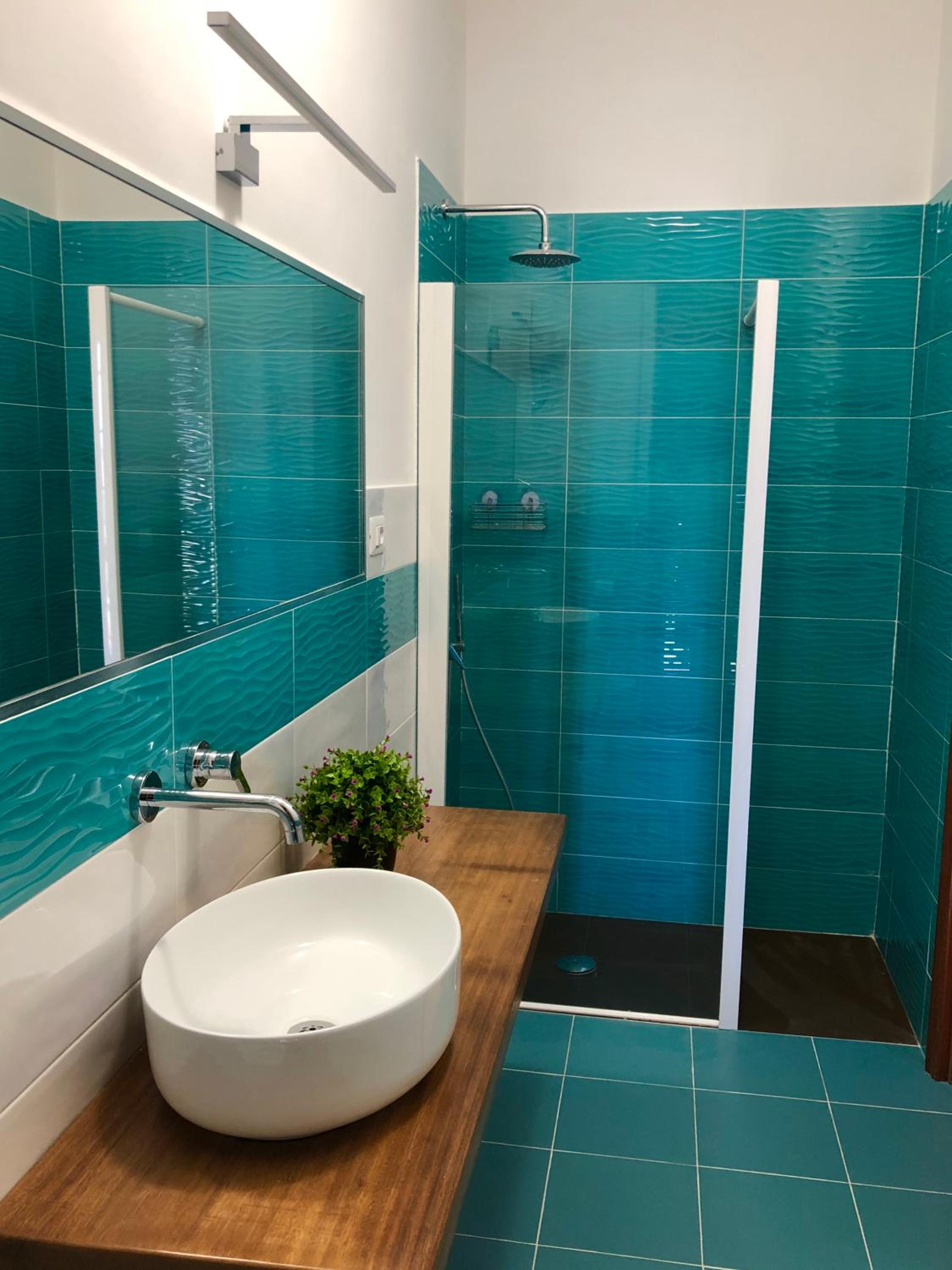 Quadruple Room with Private Bathroom - Photo 12