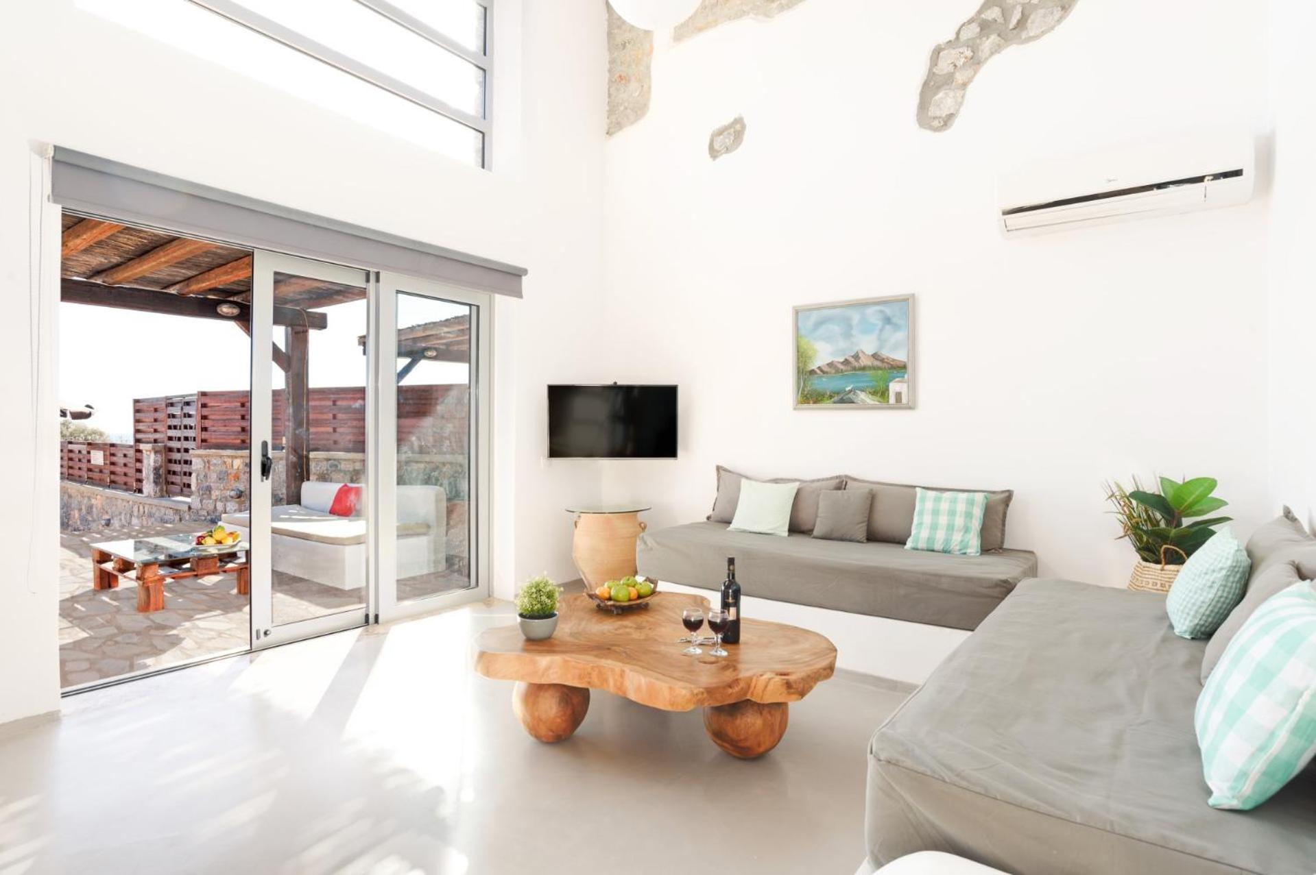 Villa photo 1