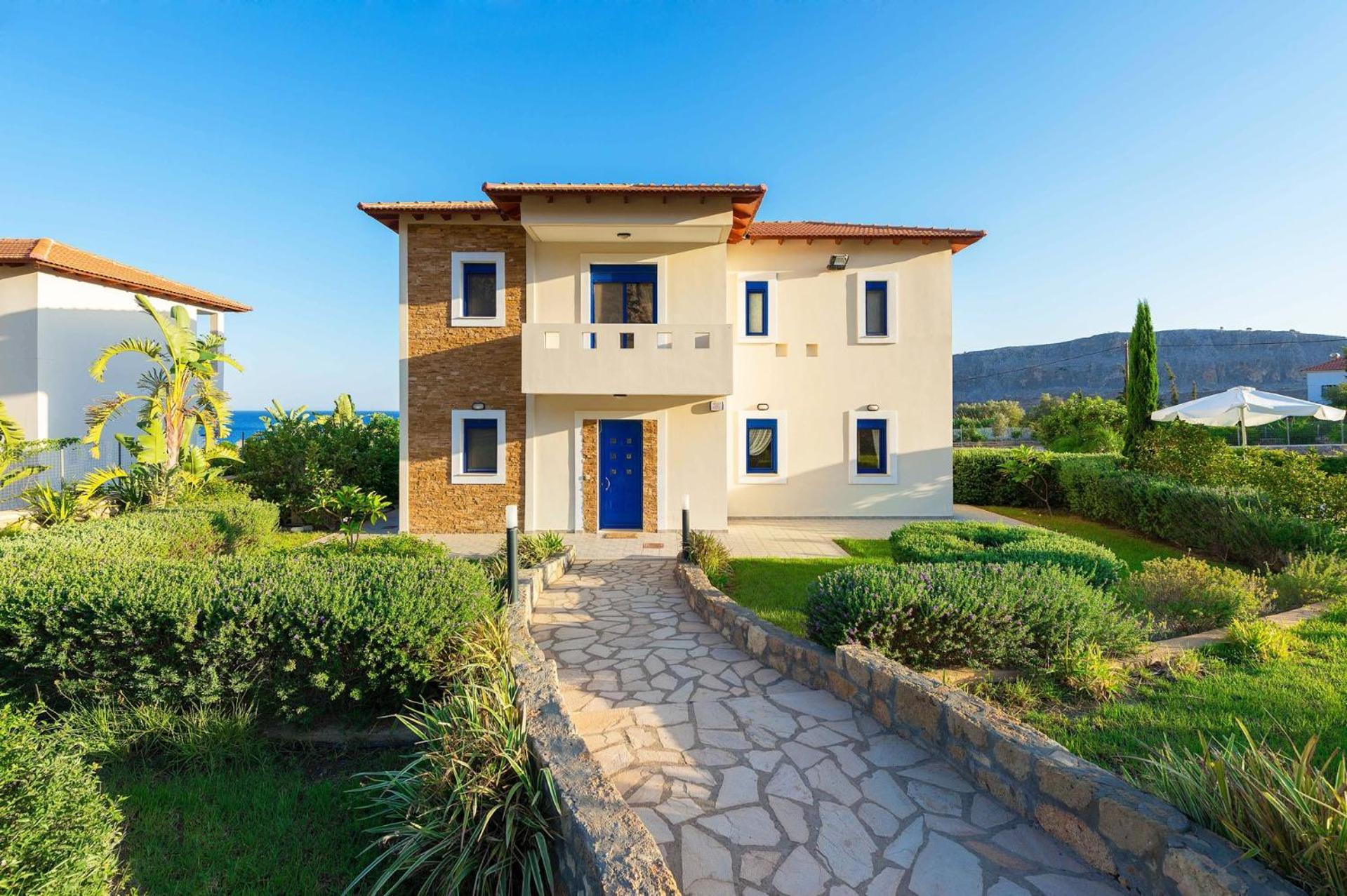 Villa photo 3