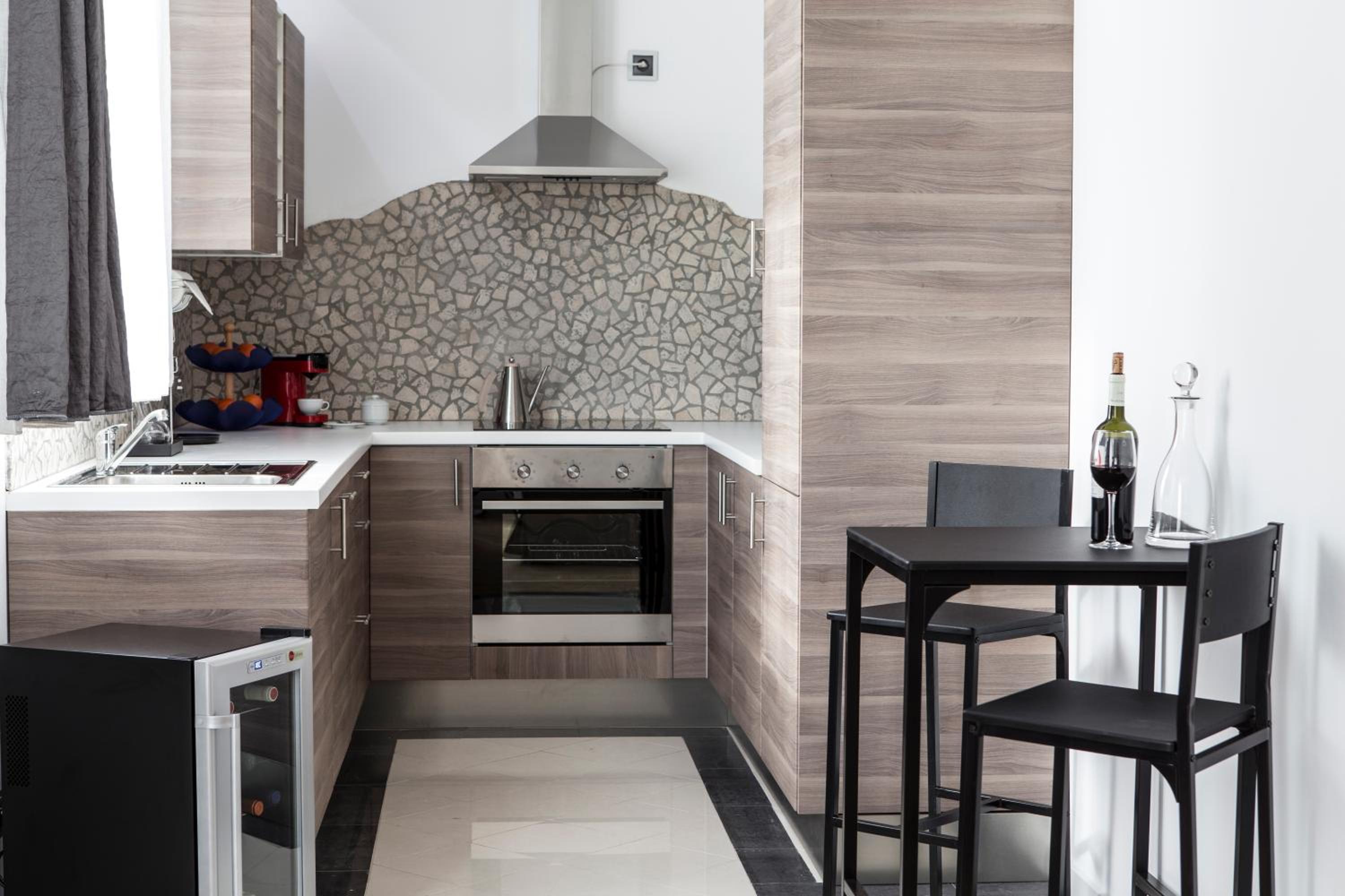 One-Bedroom Apartment with Terrace photo 3