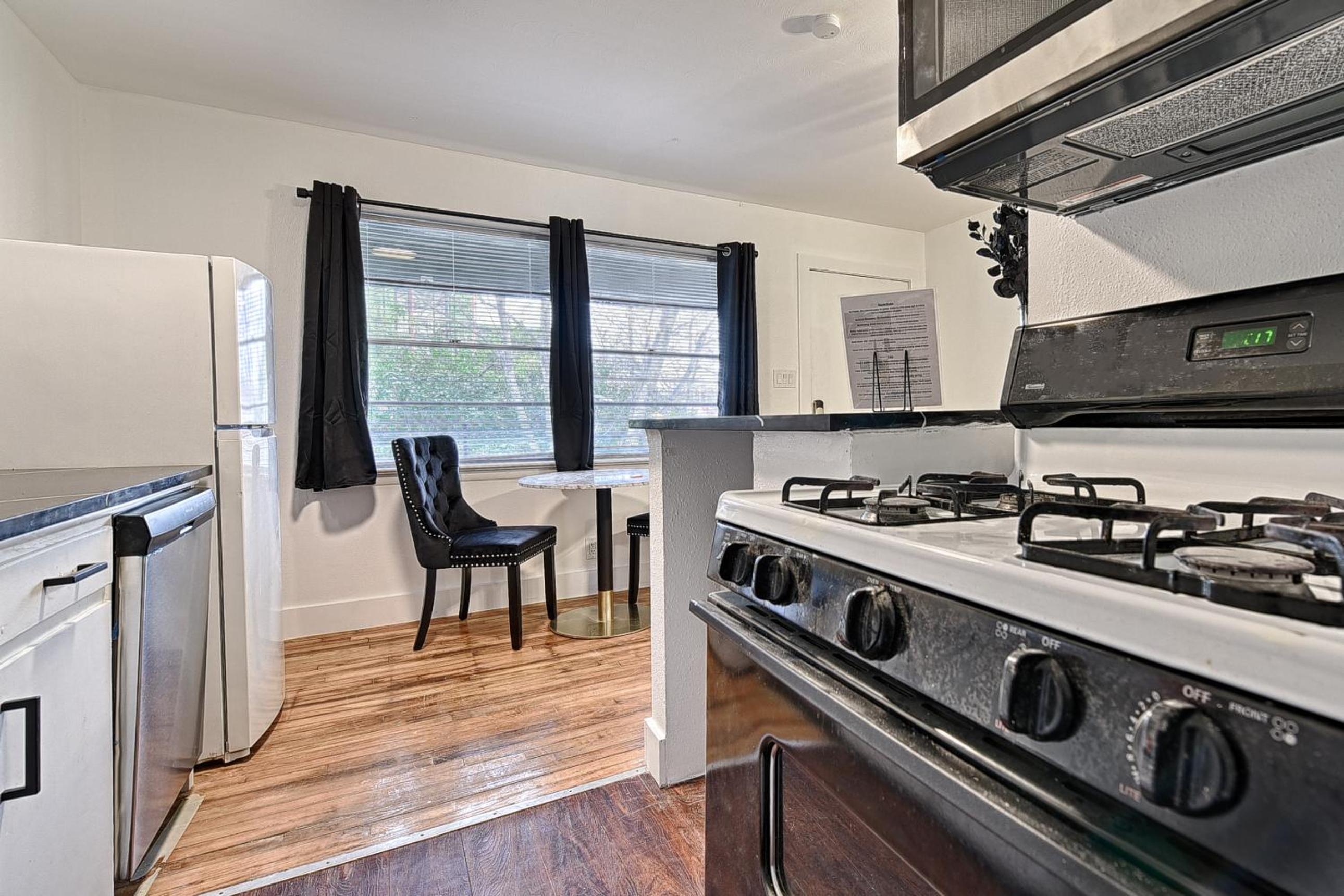 Superior Apartment - Photo 9