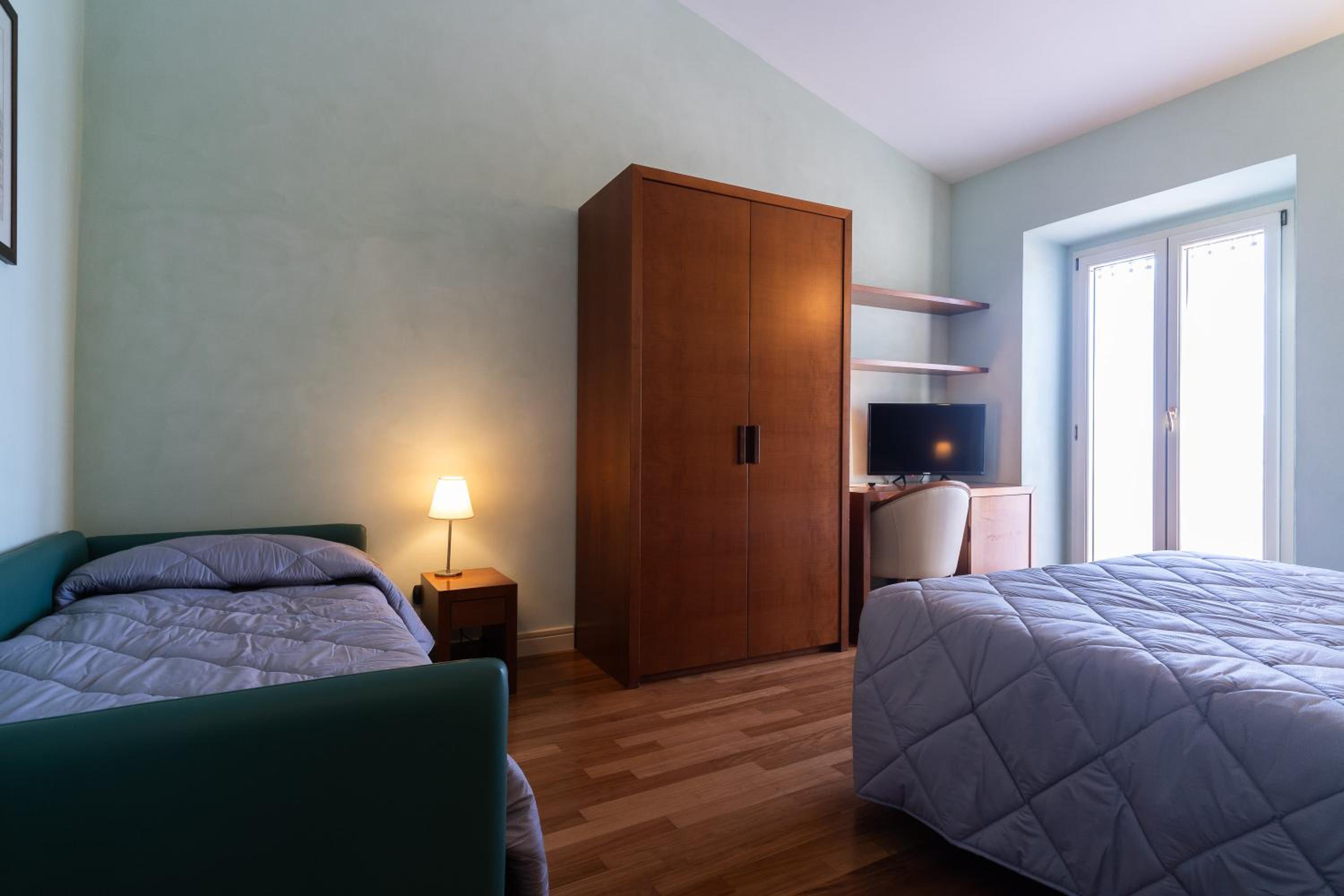 Deluxe Triple Room - Photo 2