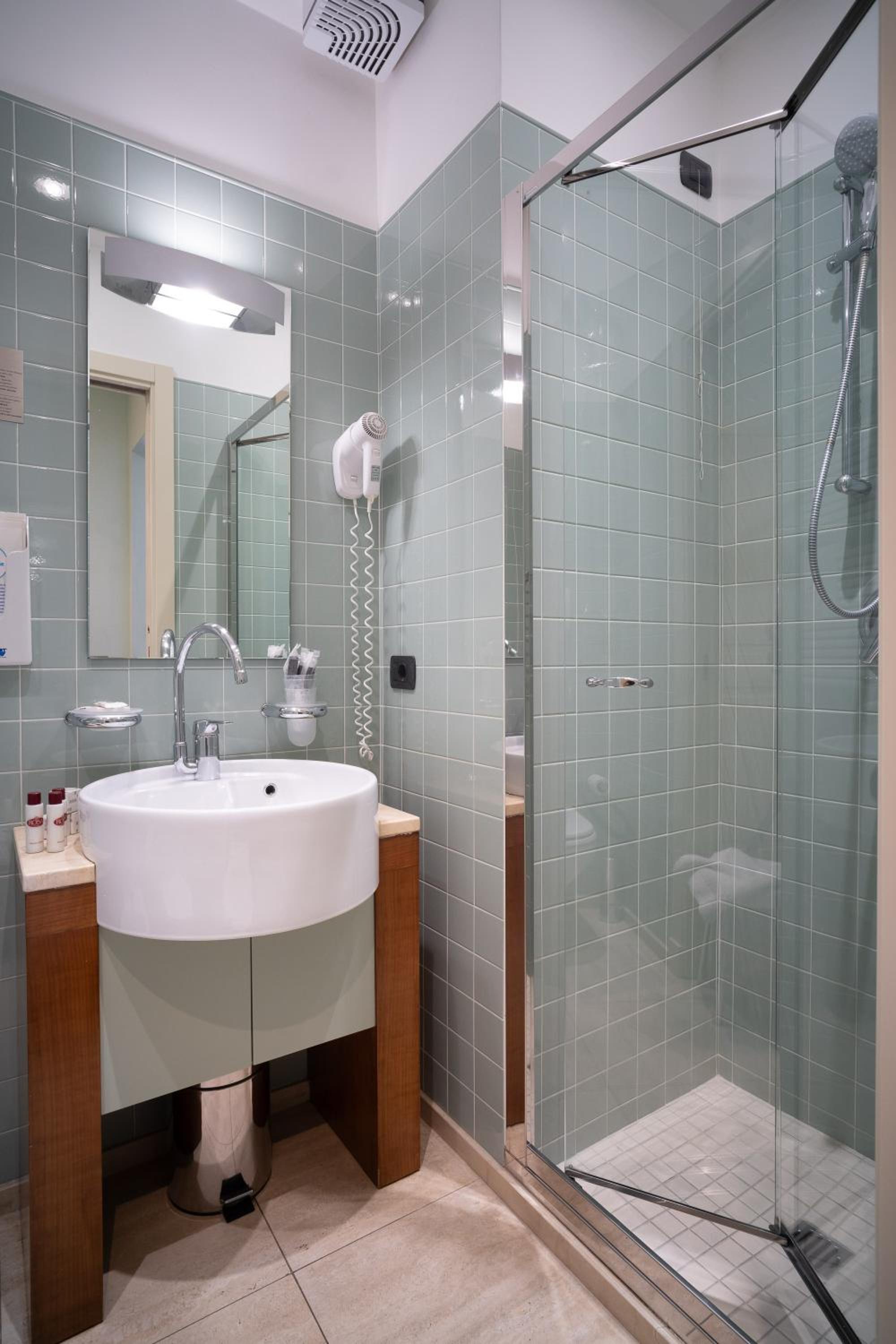 Deluxe Triple Room - Photo 3