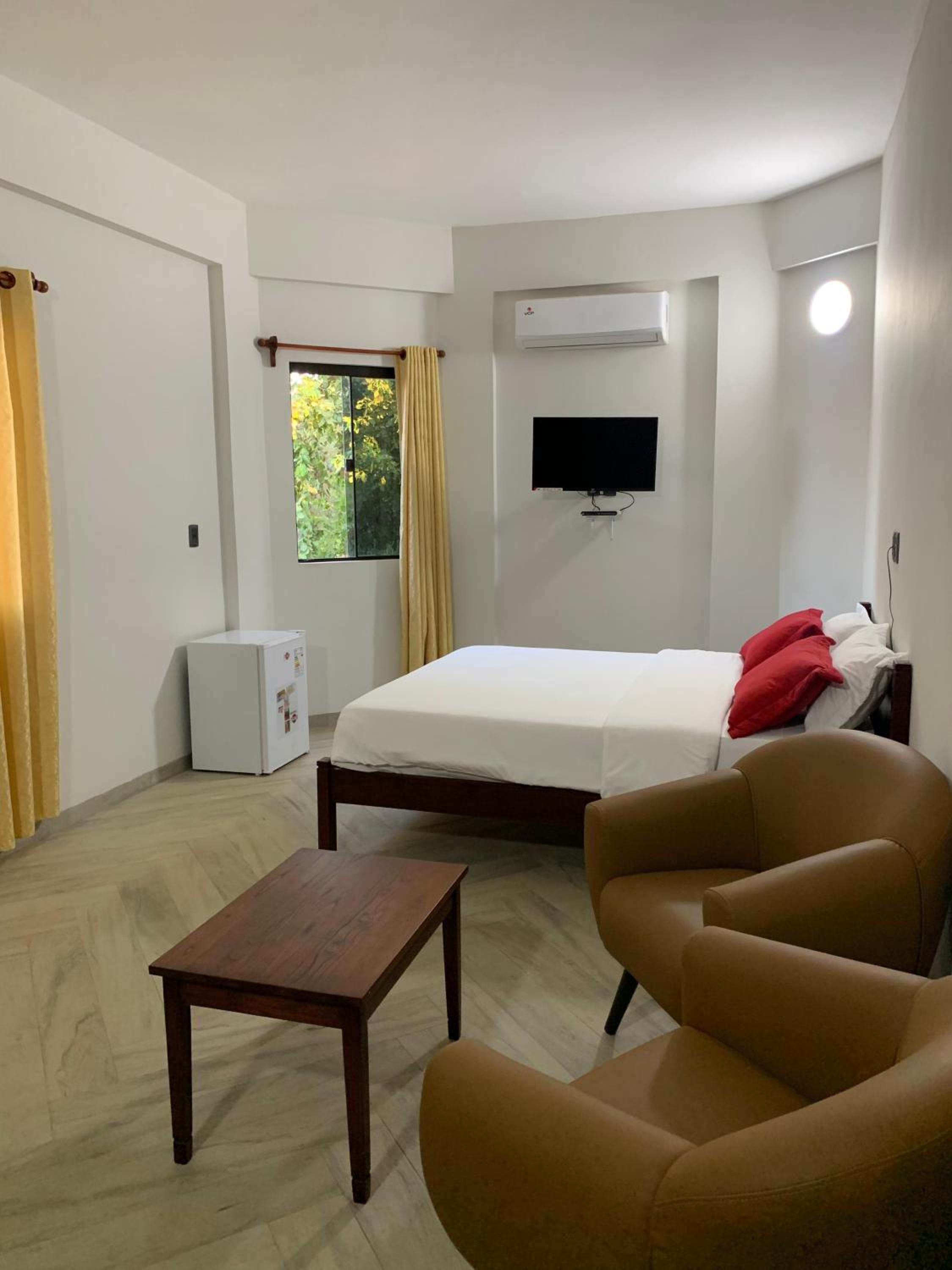 Deluxe King Room photo 1