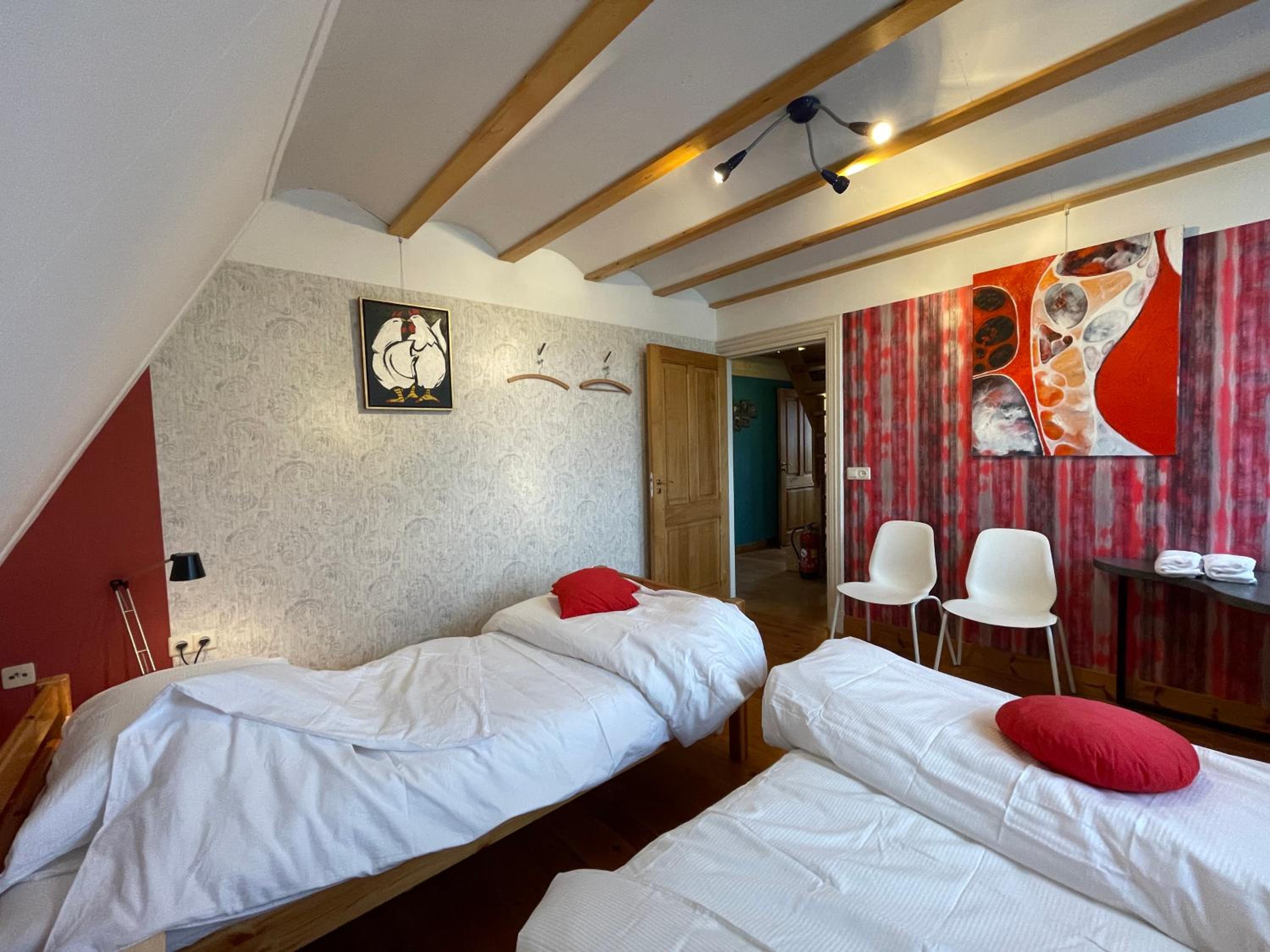 Standard Twin Room with Shared Bathroom