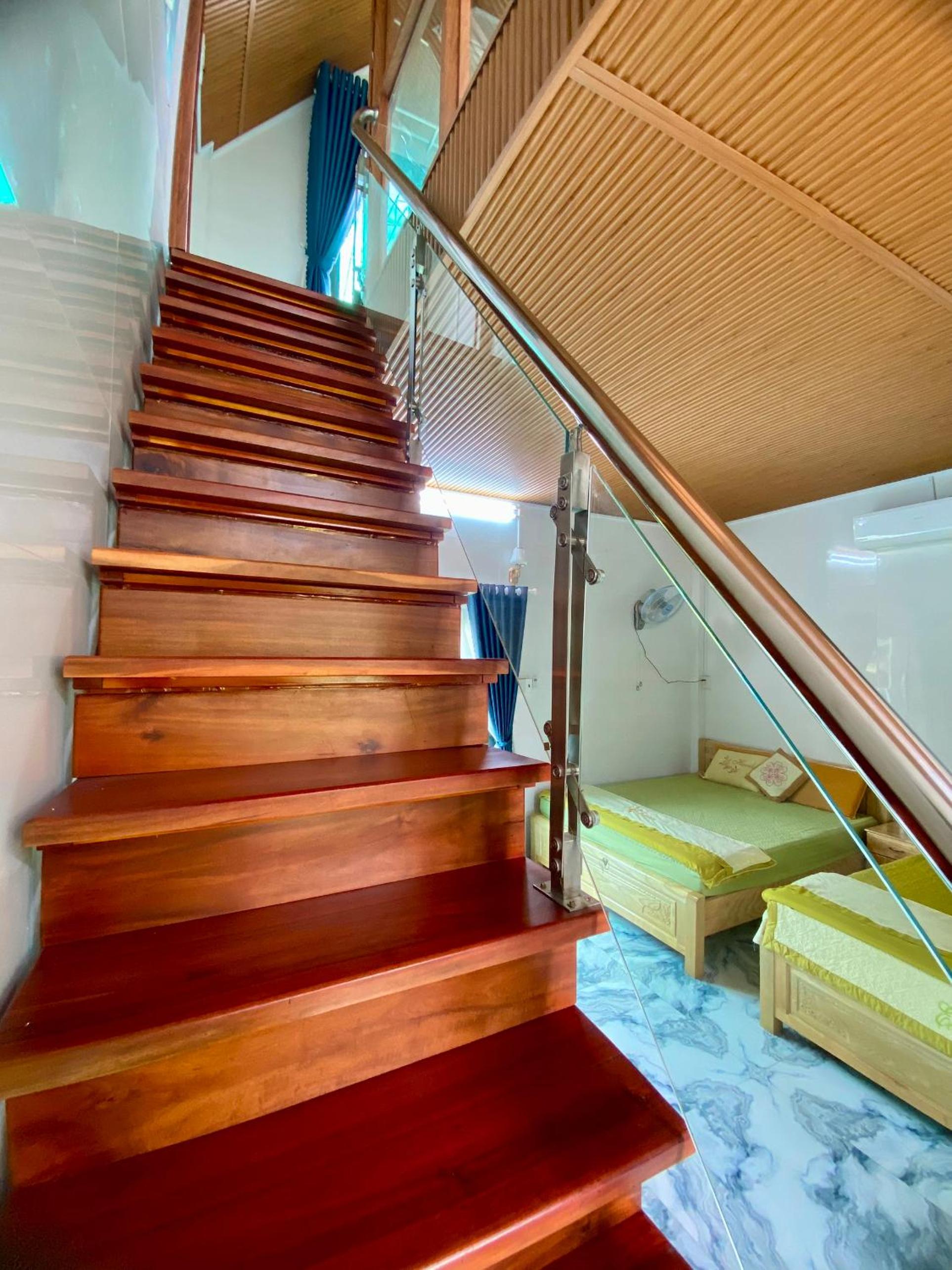 Family Room with Balcony photo 2