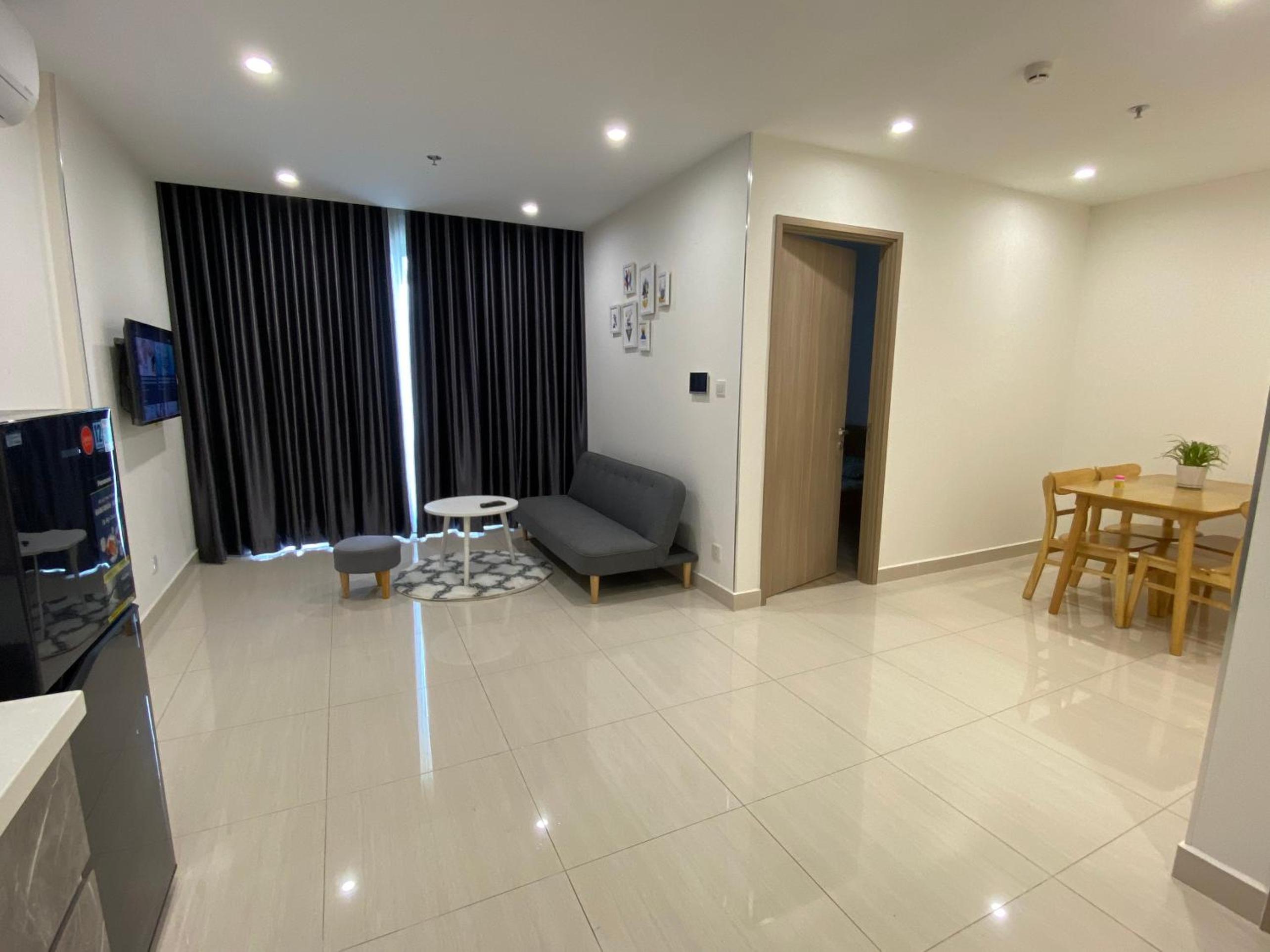 One-Bedroom Apartment - Photo 14
