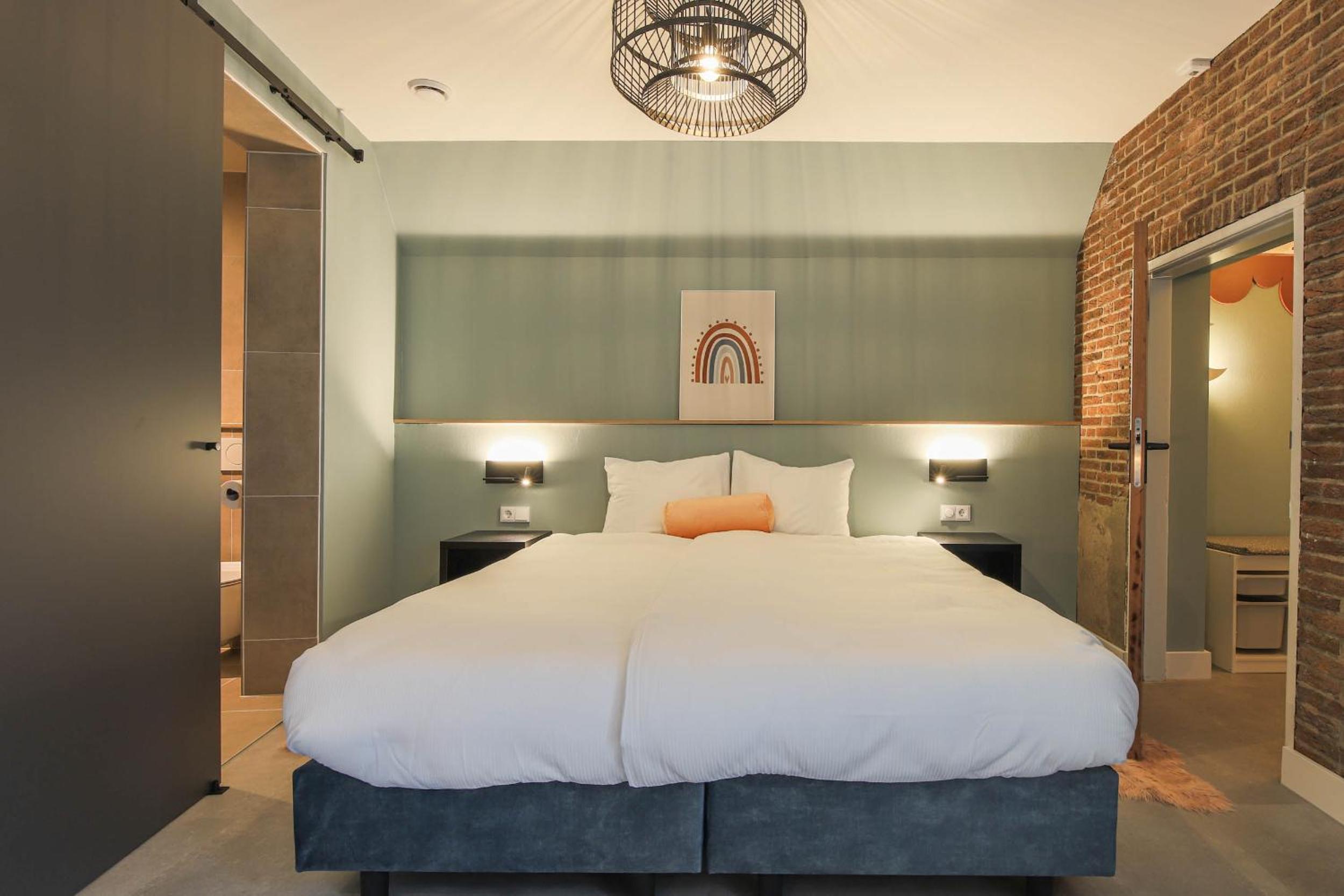 Deluxe Family Suite