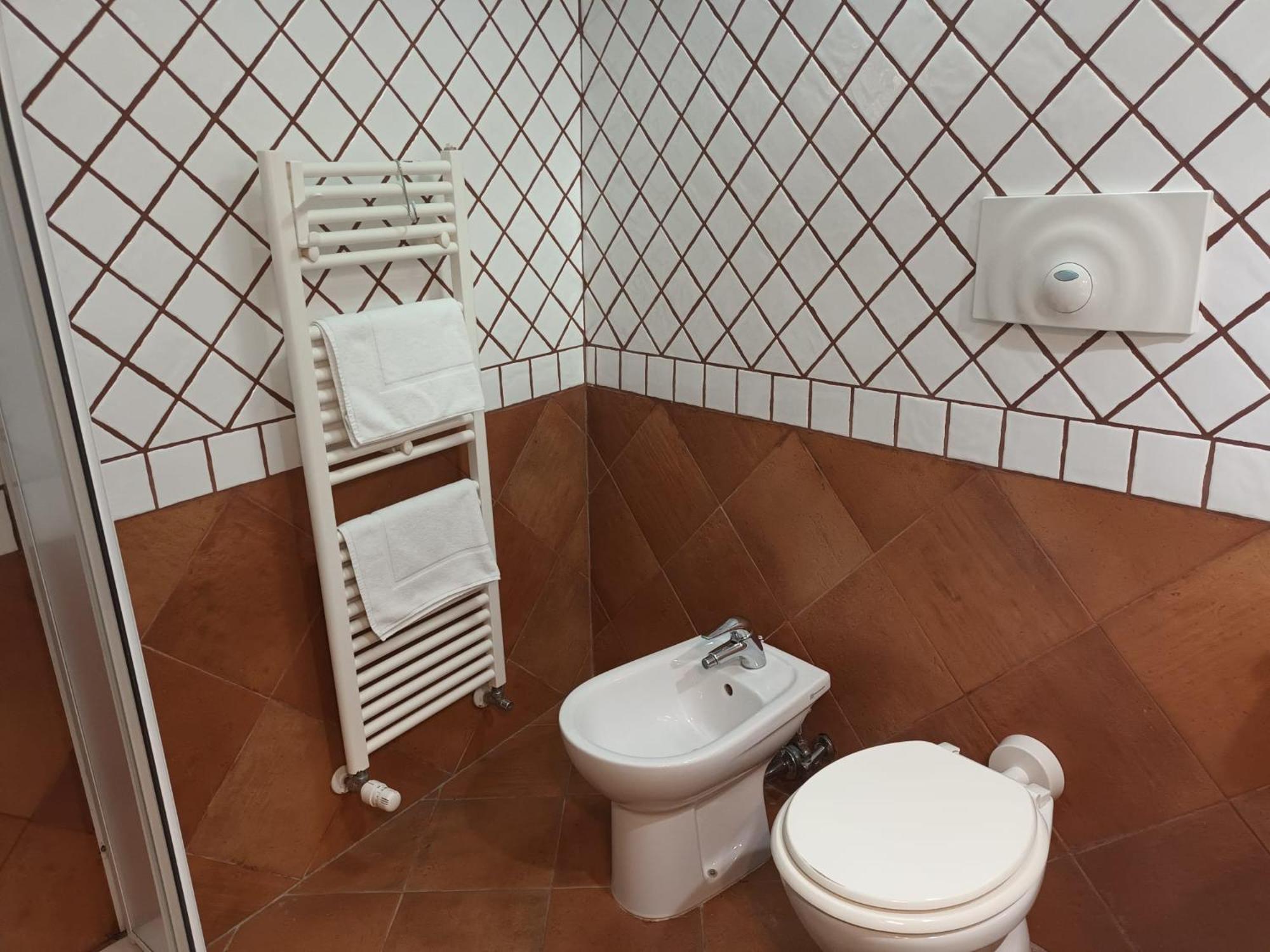 Single Room photo 3
