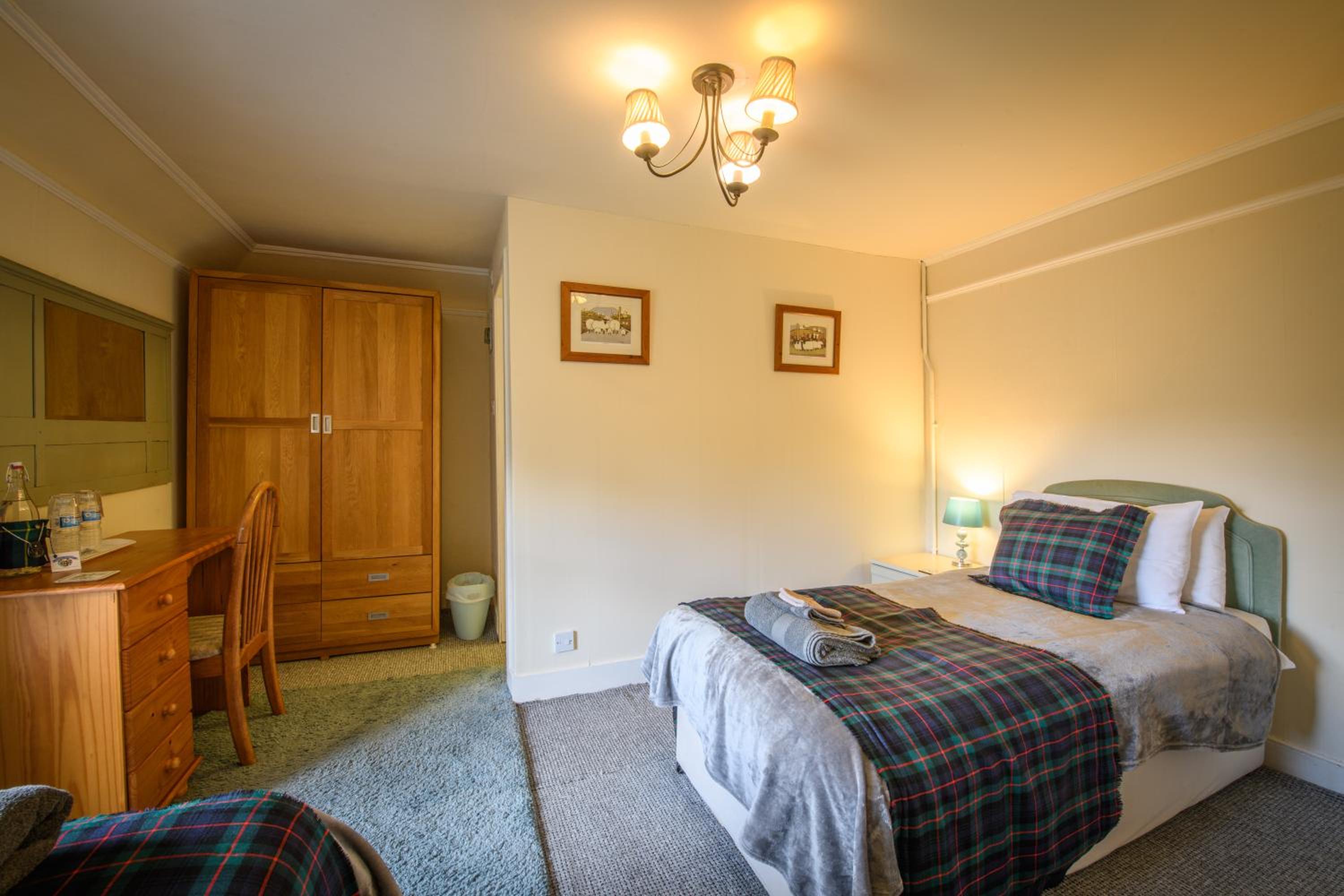 Standard Twin Room photo 2