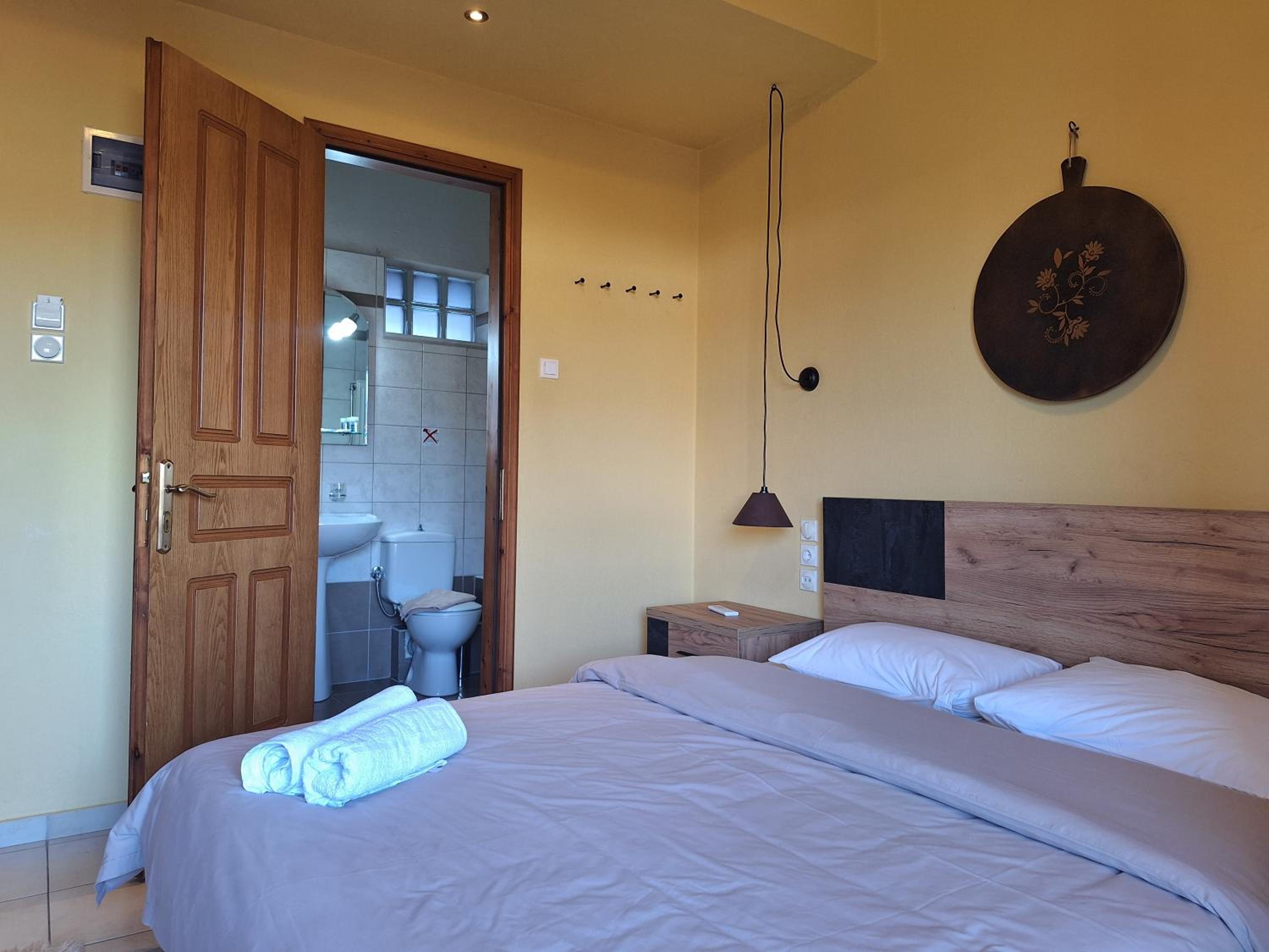 Double Room with Garden View - Photo 13
