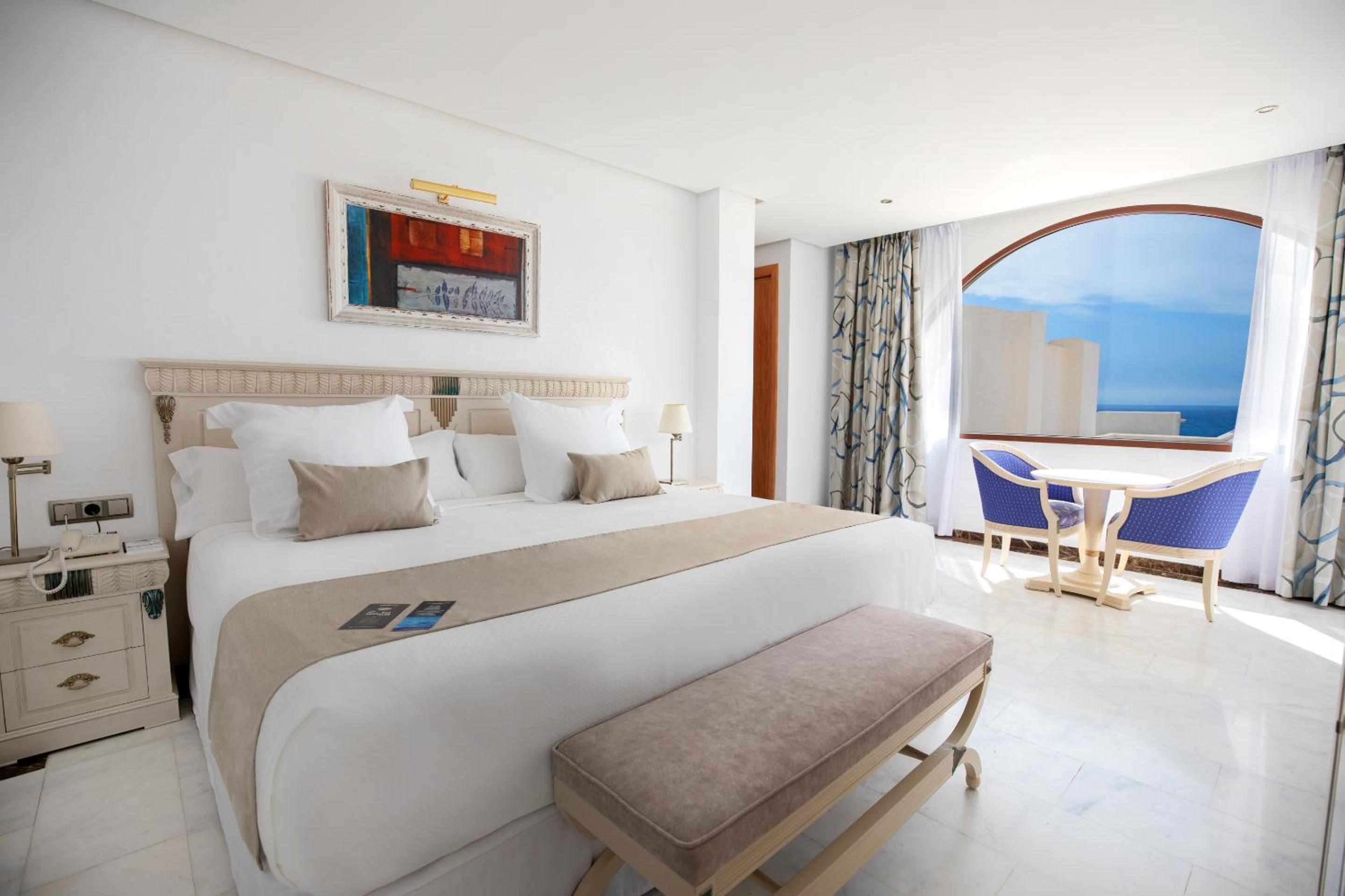 Standard Double or Twin Room photo 1