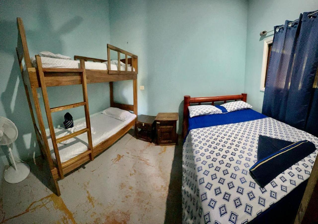 Triple Room with Shared Bathroom photo 2