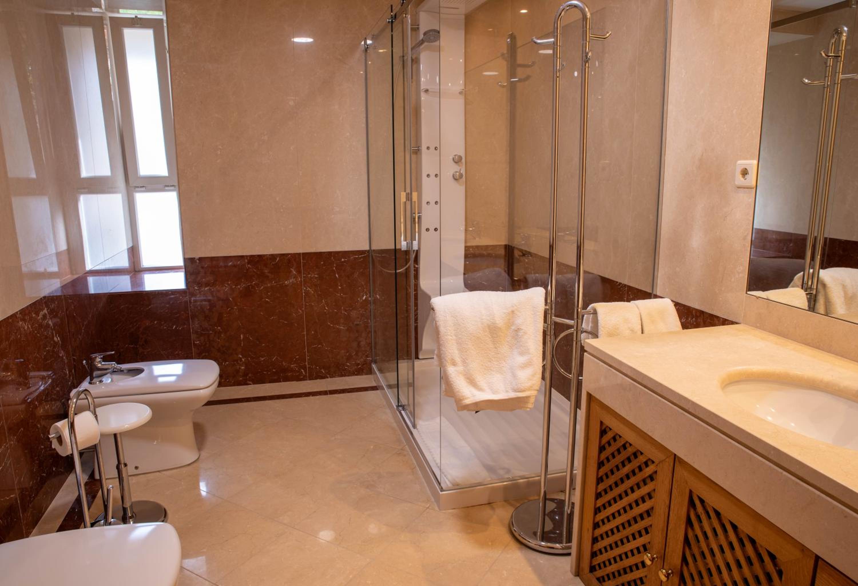 Small Double Room - Photo 2