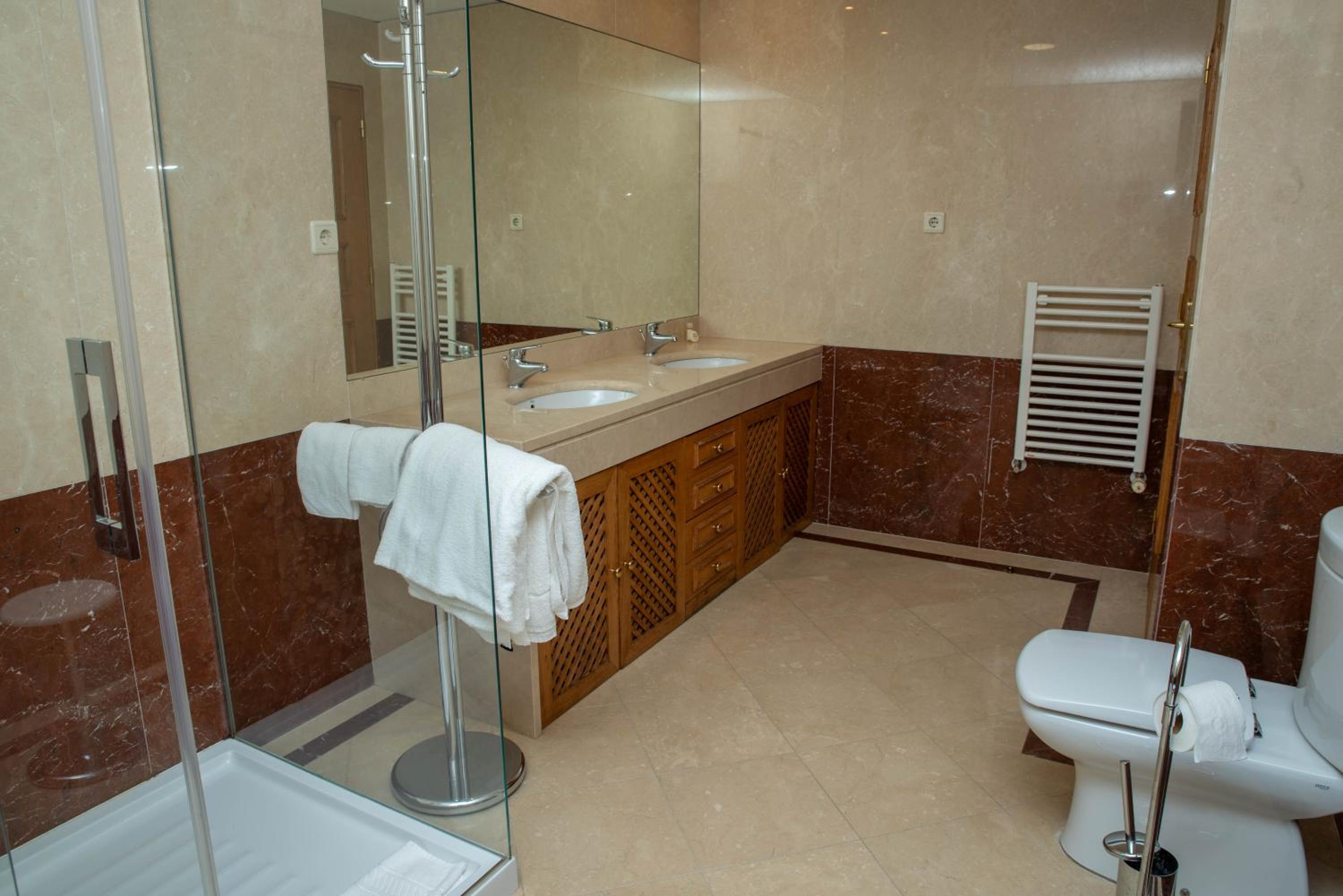 Small Double Room - Photo 3