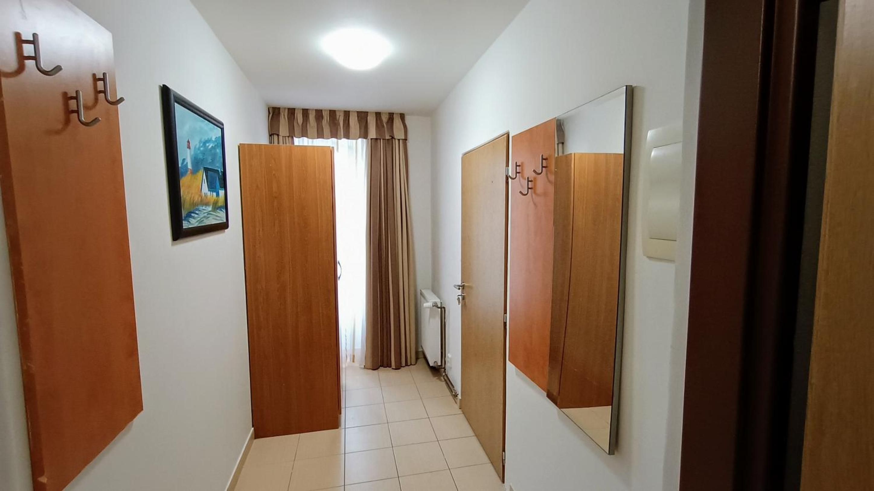 One-Bedroom Apartment photo 2