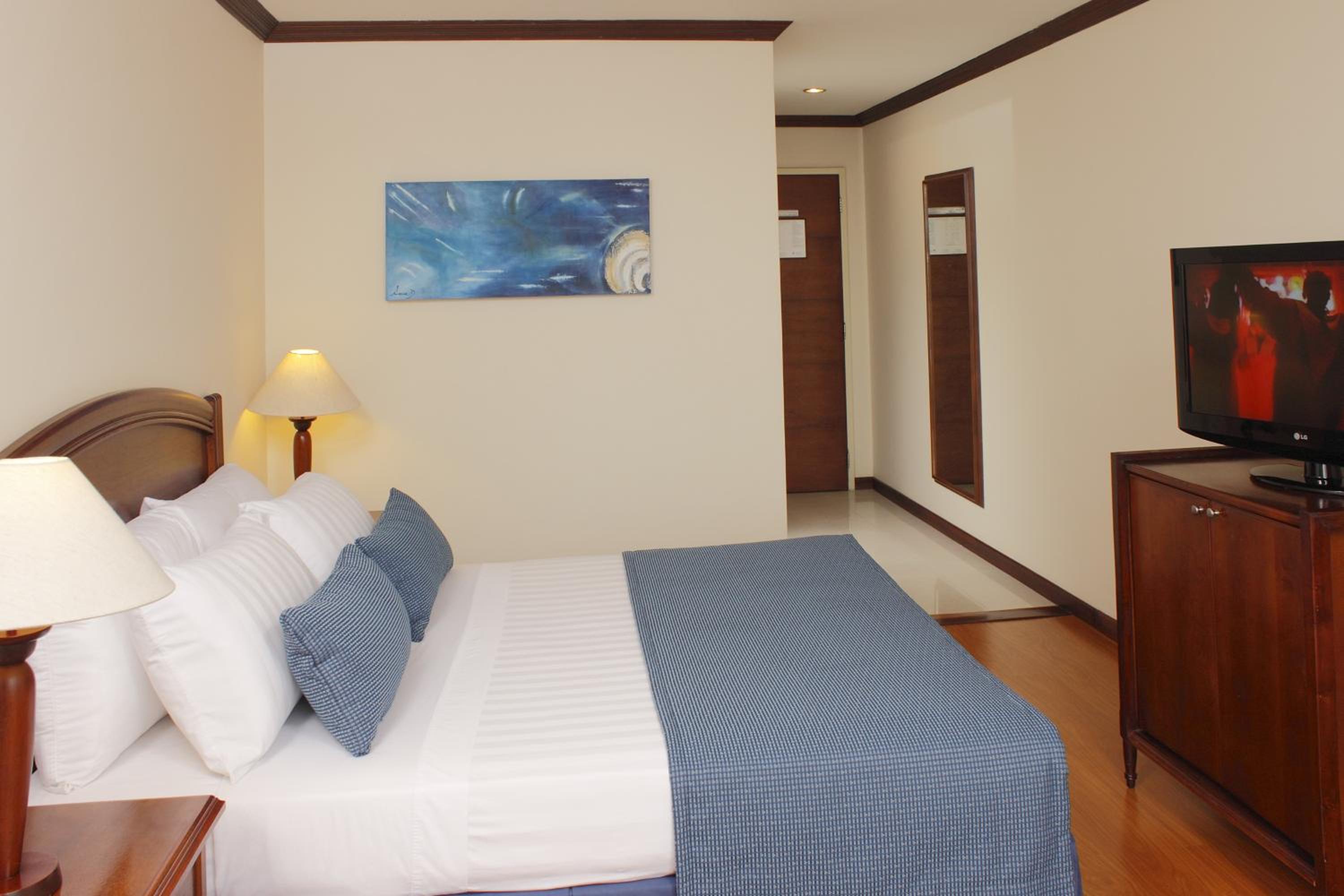 Queen Room - Photo 3