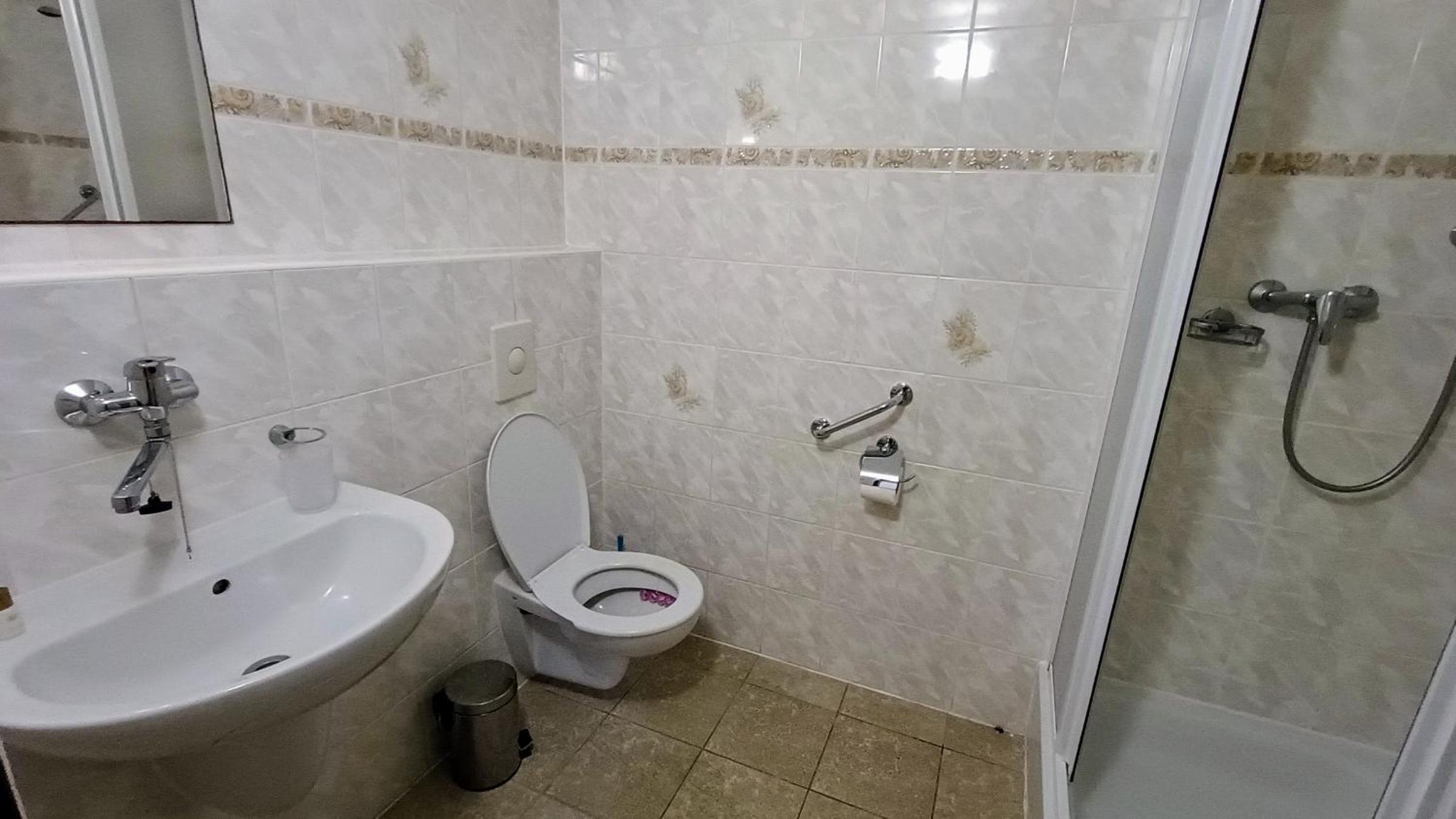 Apartment - Ground Floor photo 3