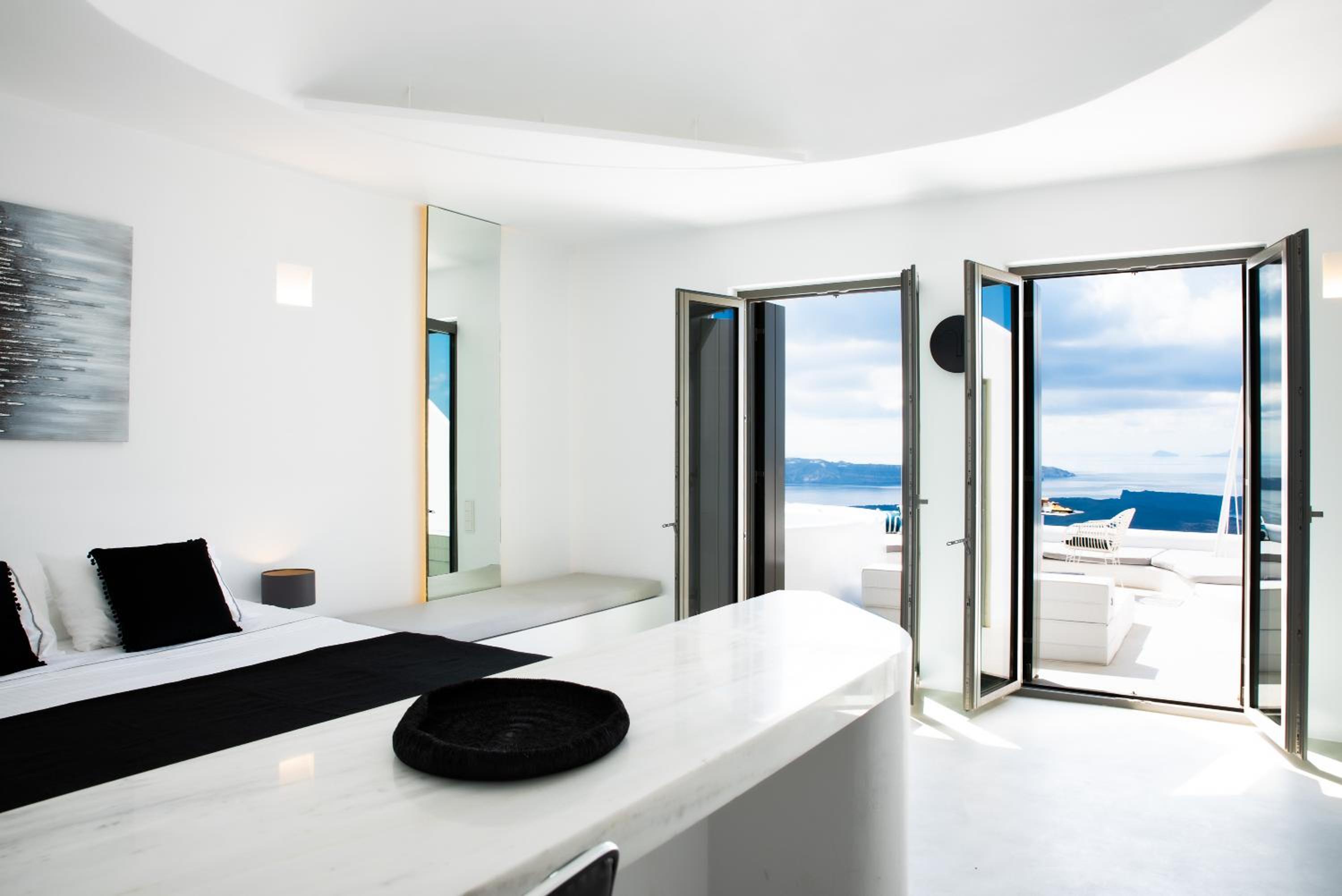 Deluxe Suite with Outdoor Hot Tub