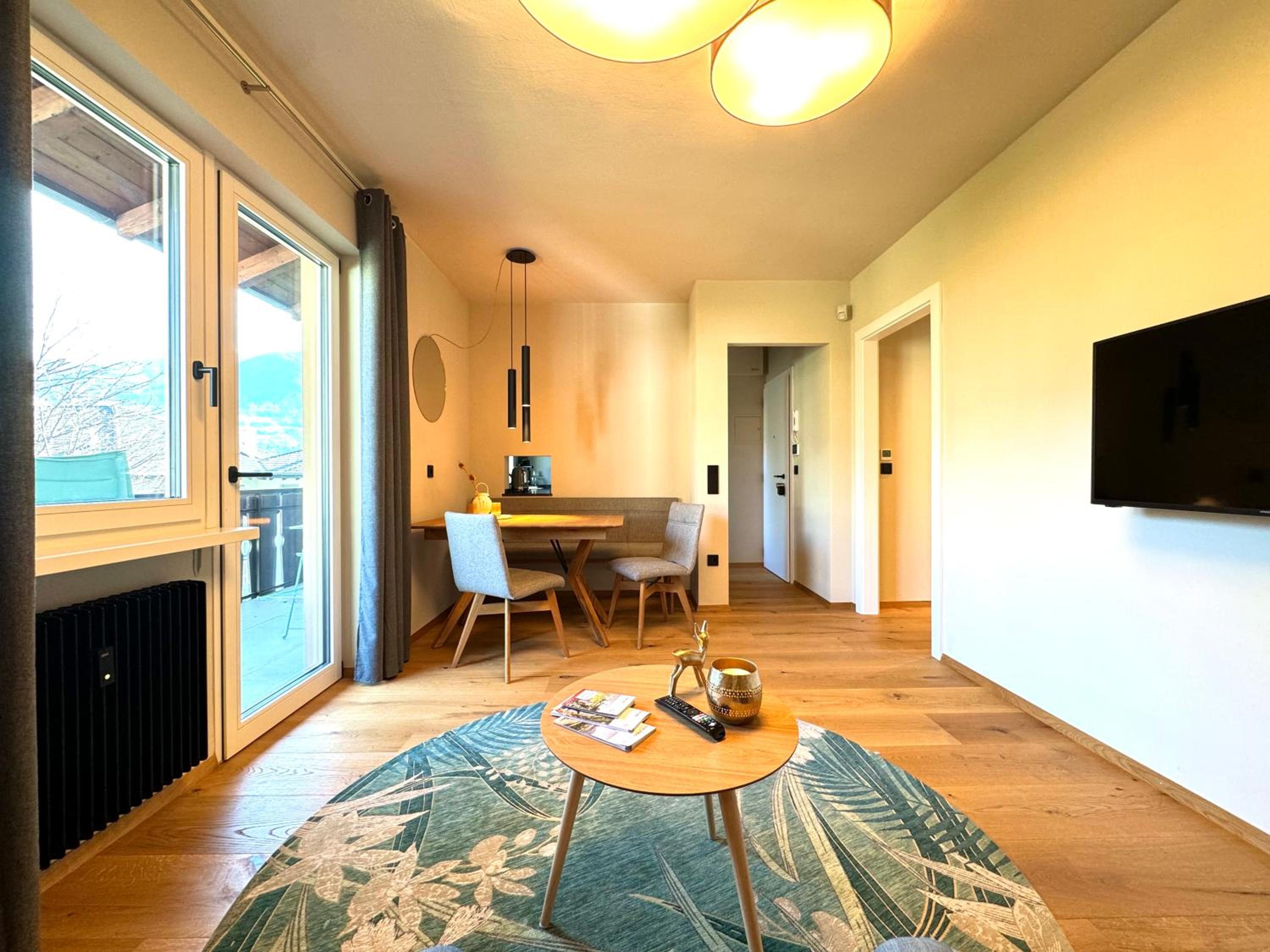 One-Bedroom Apartment photo 1